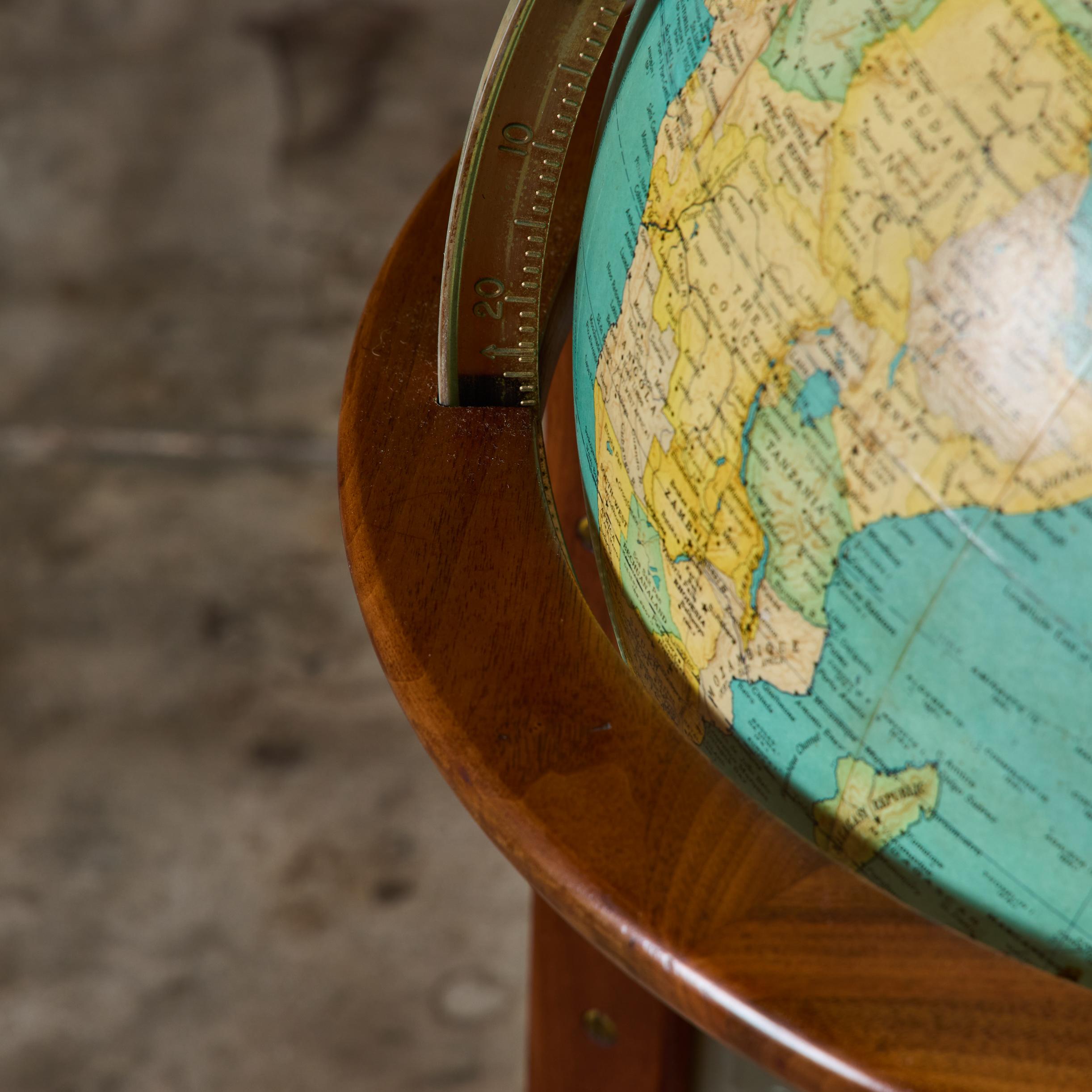 Rand McNally Illuminated Globe with Stand by Edward Wormley For Sale 6