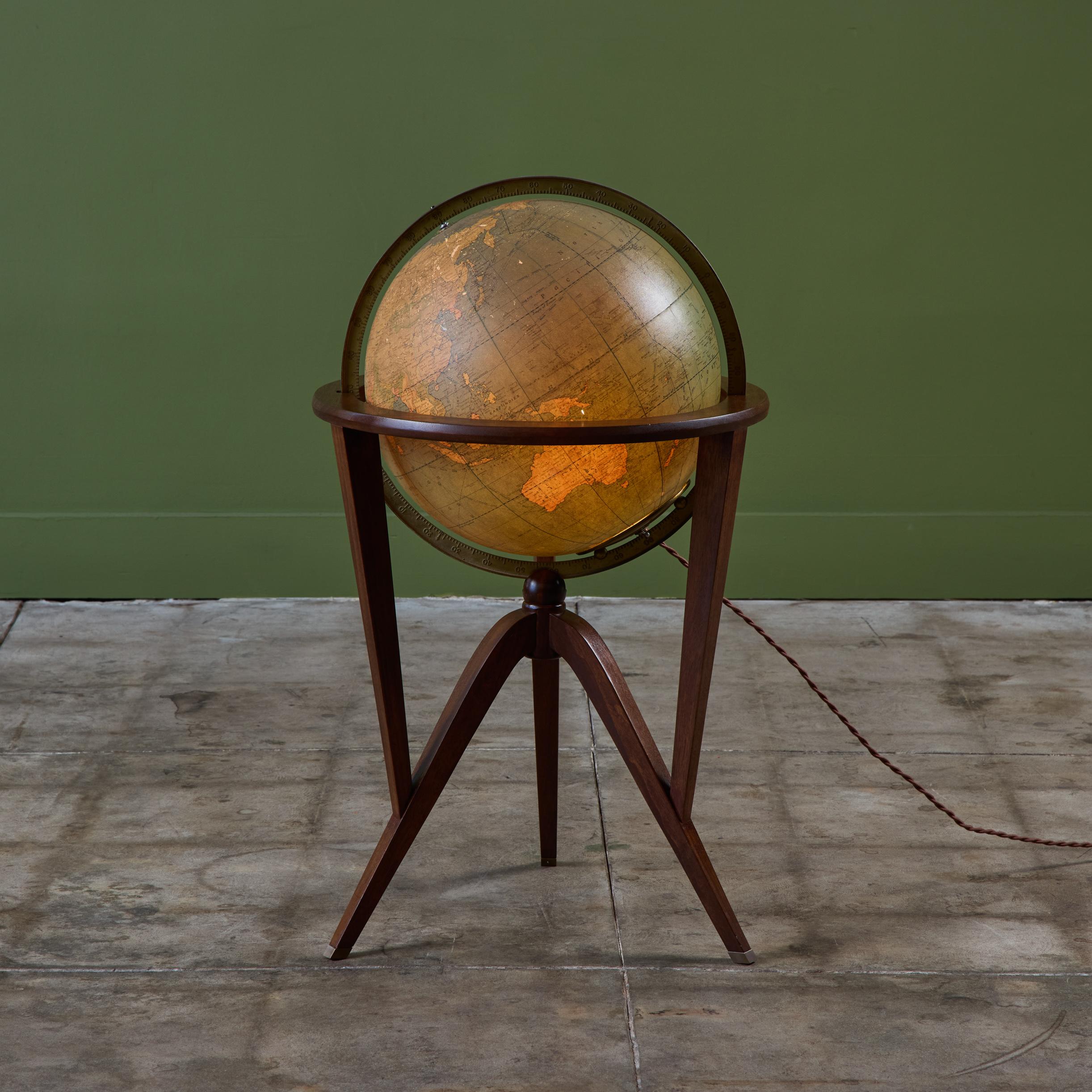 Globo terráqueo iluminado Rand McNally con soporte de Edward Wormley Estadounidense en venta