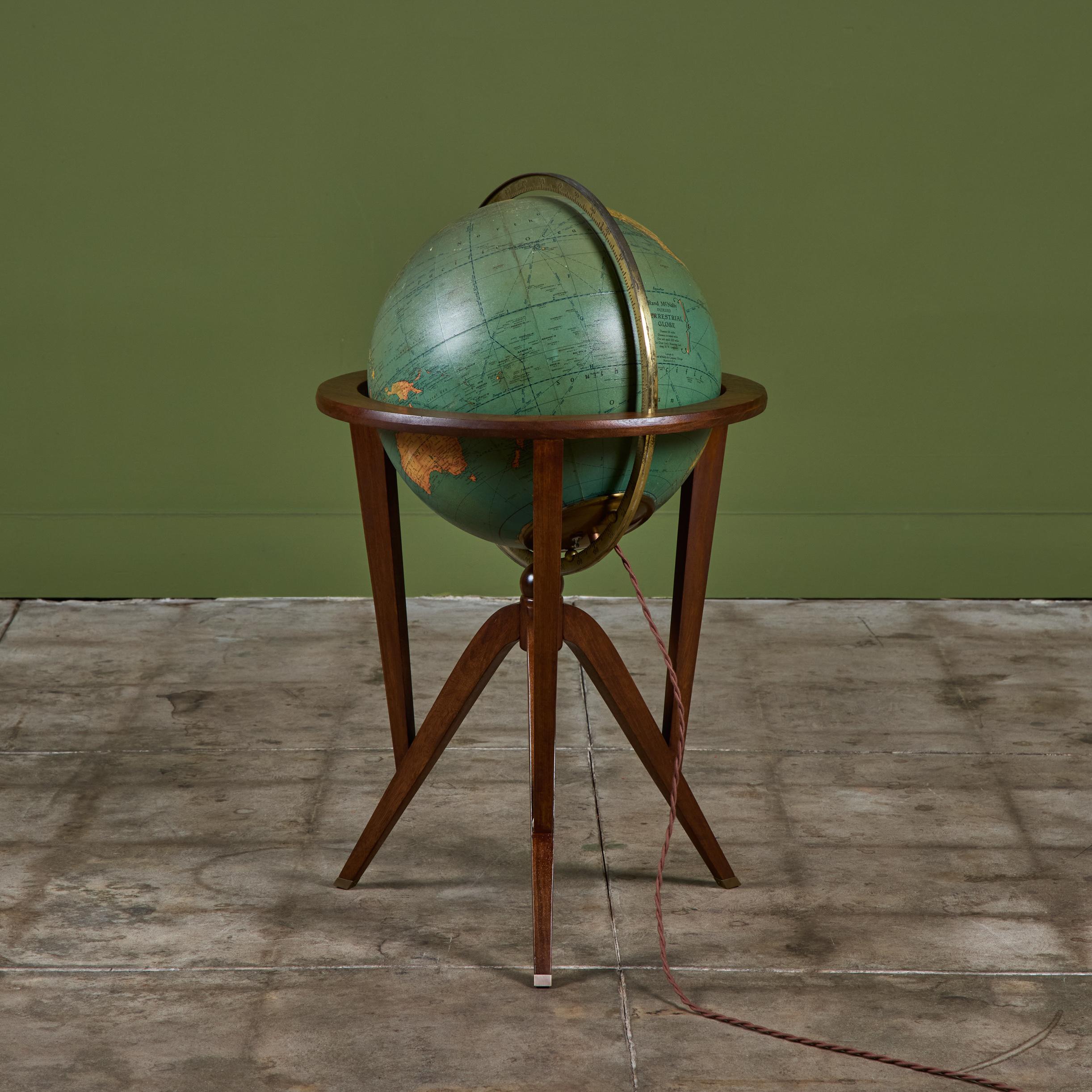 Globo terráqueo iluminado Rand McNally con soporte de Edward Wormley en Bueno estado para la venta en Los Angeles, CA