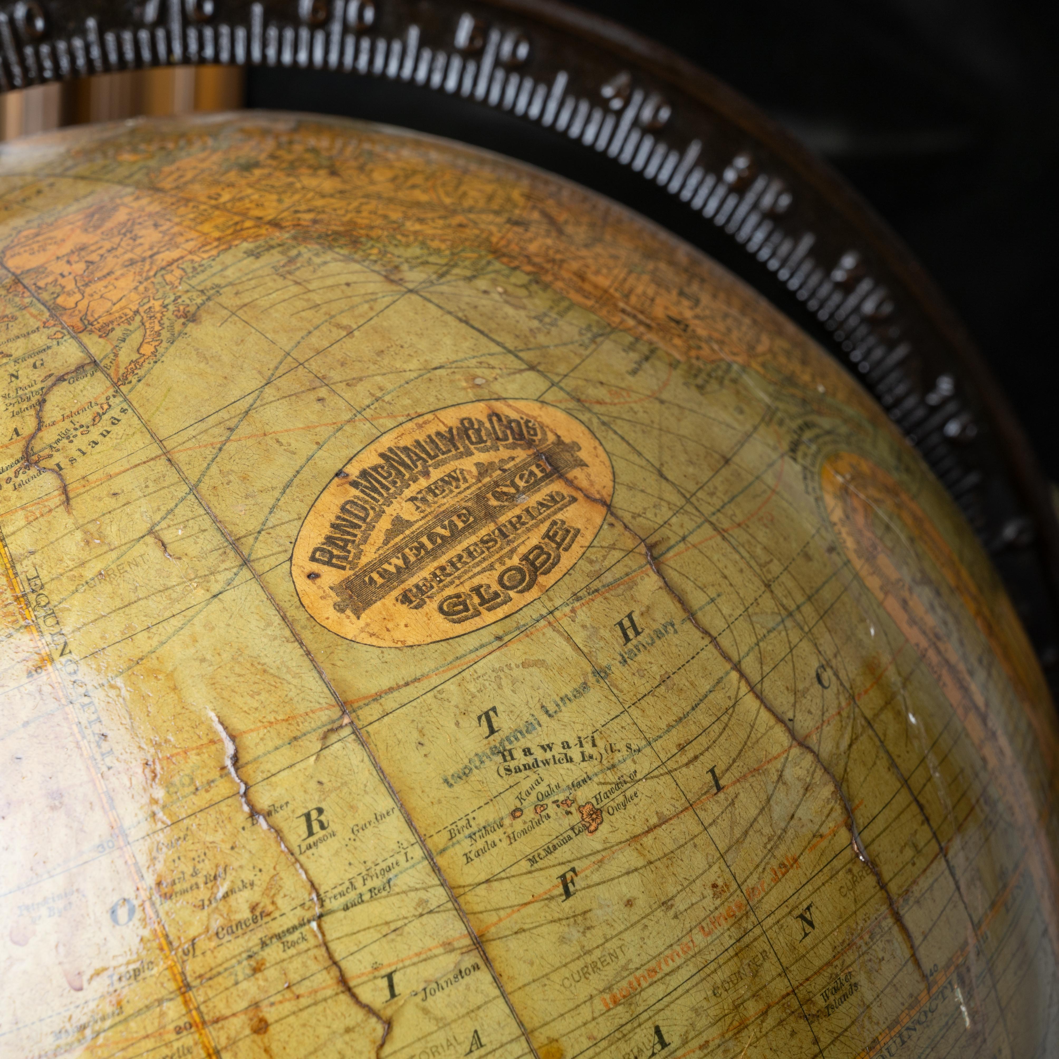 20ième siècle Globe terrestre de douze pouces Rand McNally en vente