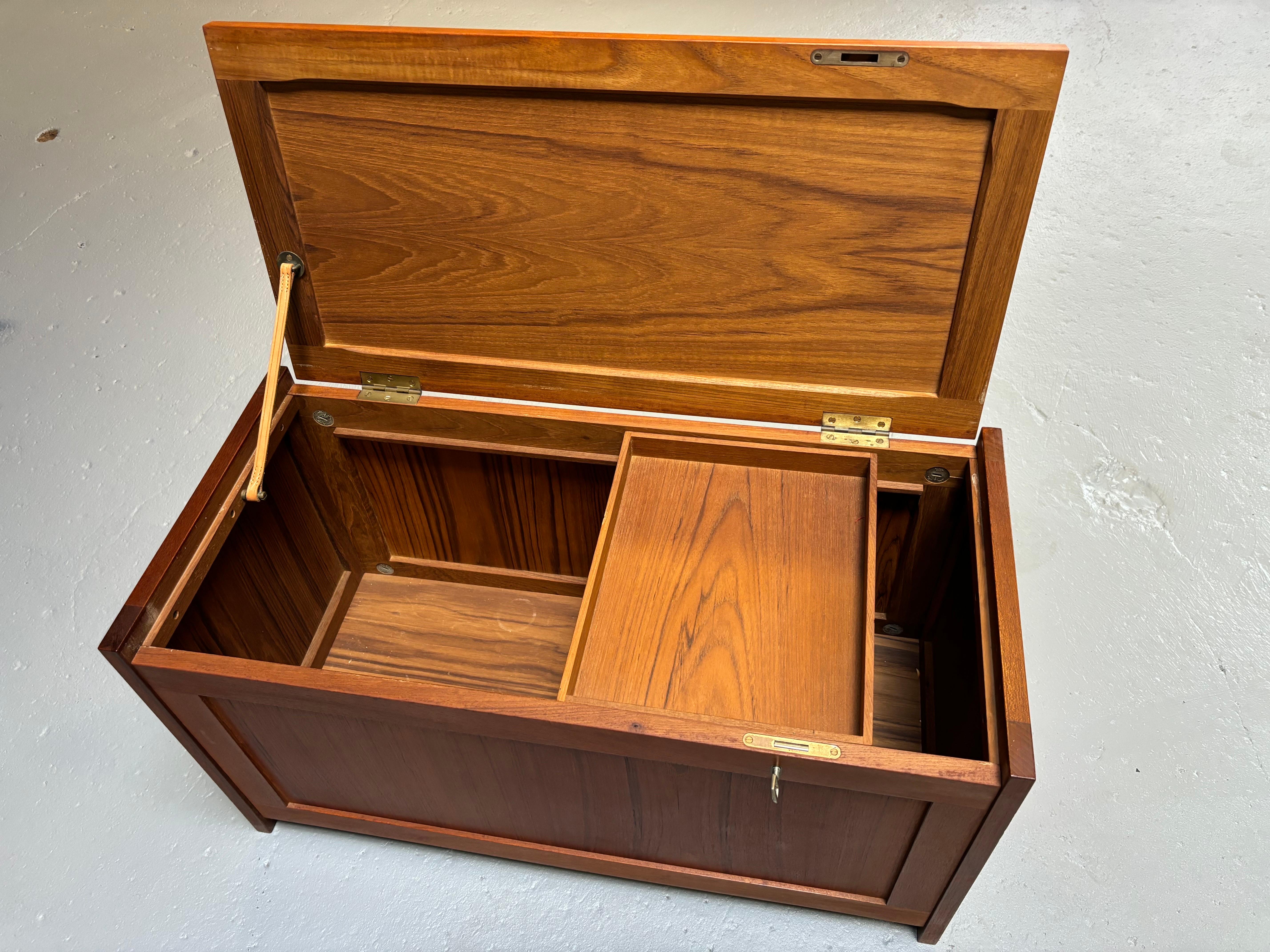 Scatola in teak Randers in vendita 4