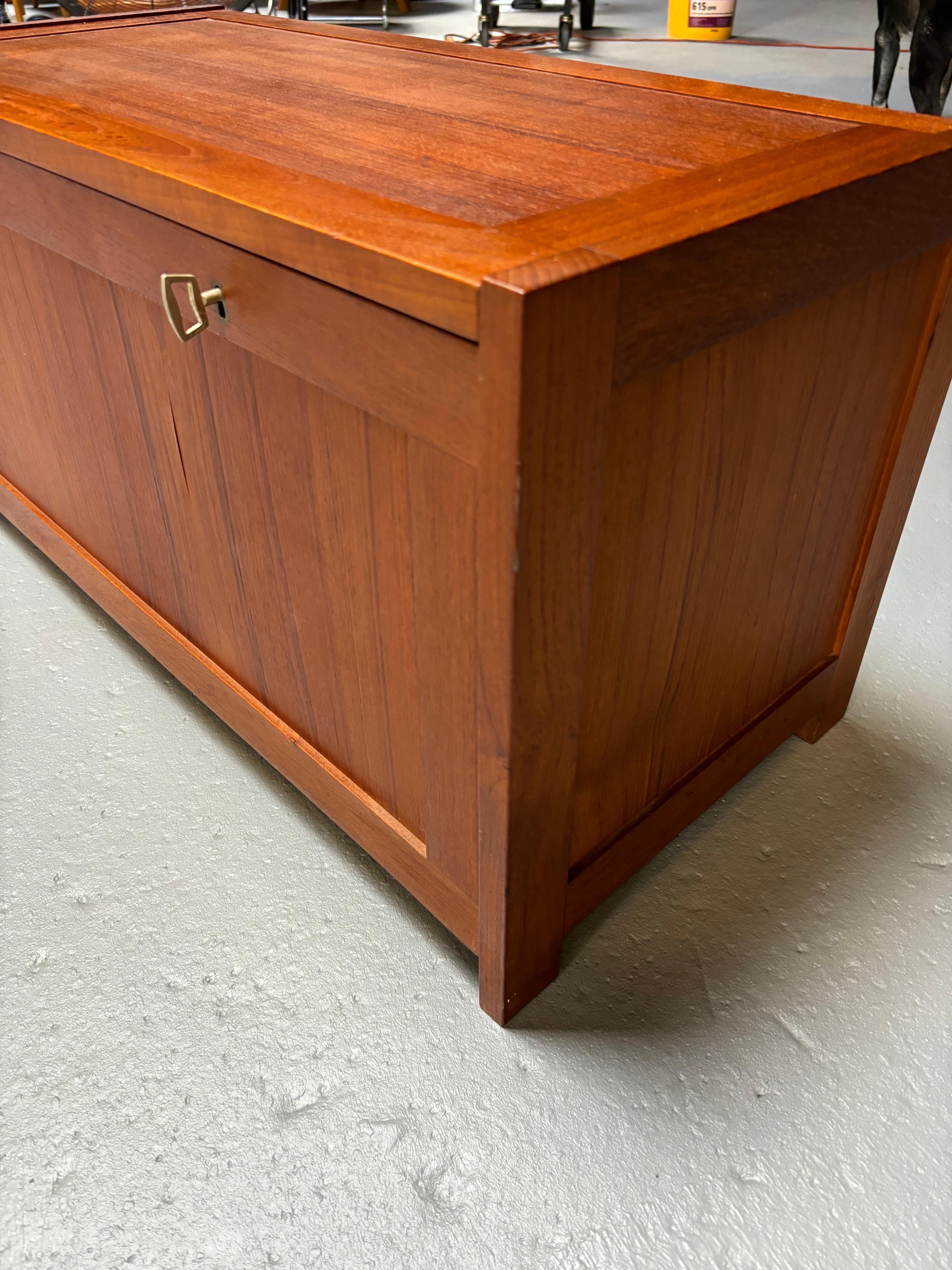 Danese Scatola in teak Randers in vendita