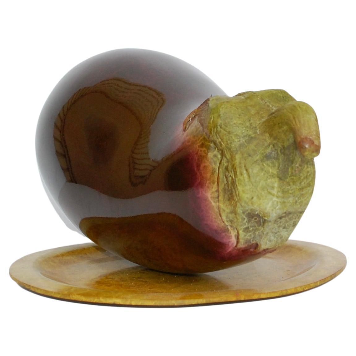 Bronzo Patinato Melanzana Grande - Sculpture Contemporaneo di Randi Grantham