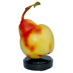  Grande sculpture de fruits en bronze poire