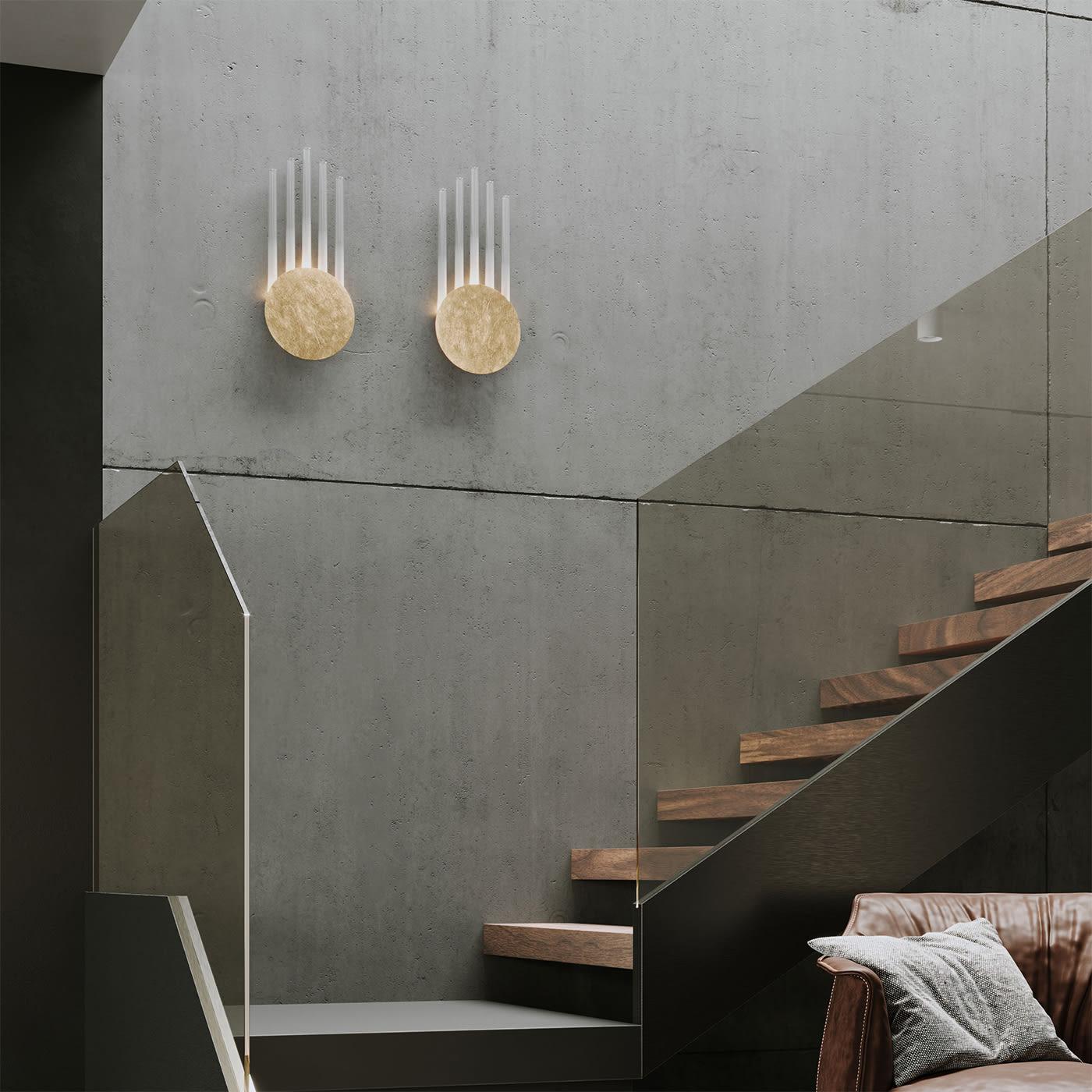 Aplique dorado aleatorio Siglo XXI y contemporáneo en venta