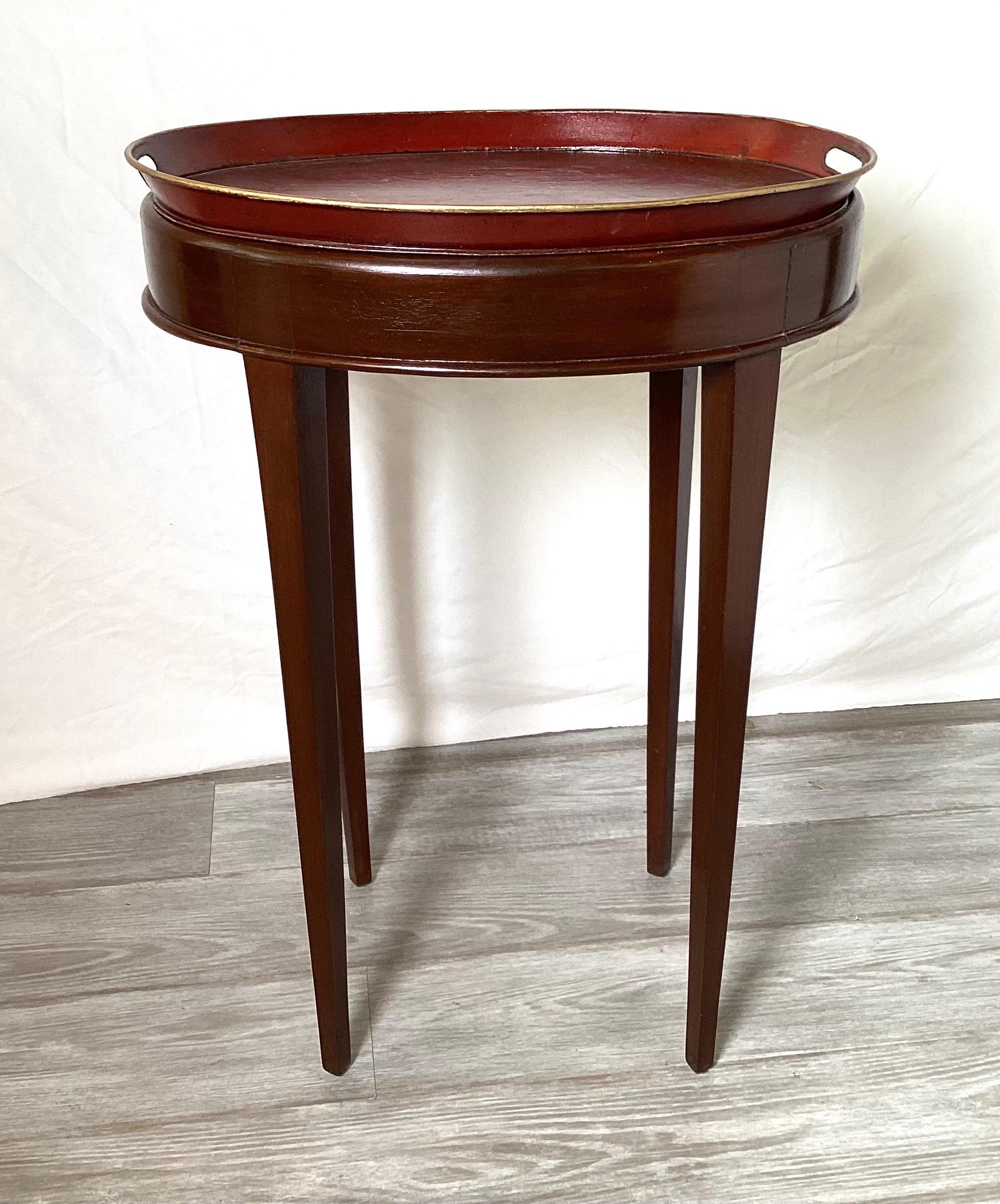 Oval Italian Tole Tray Accent Table with Custom Base In Good Condition For Sale In Lambertville, NJ