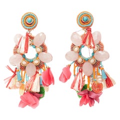 RANJANA KHAN rosa claro piedra verde pom pom pendientes de clip Pareja