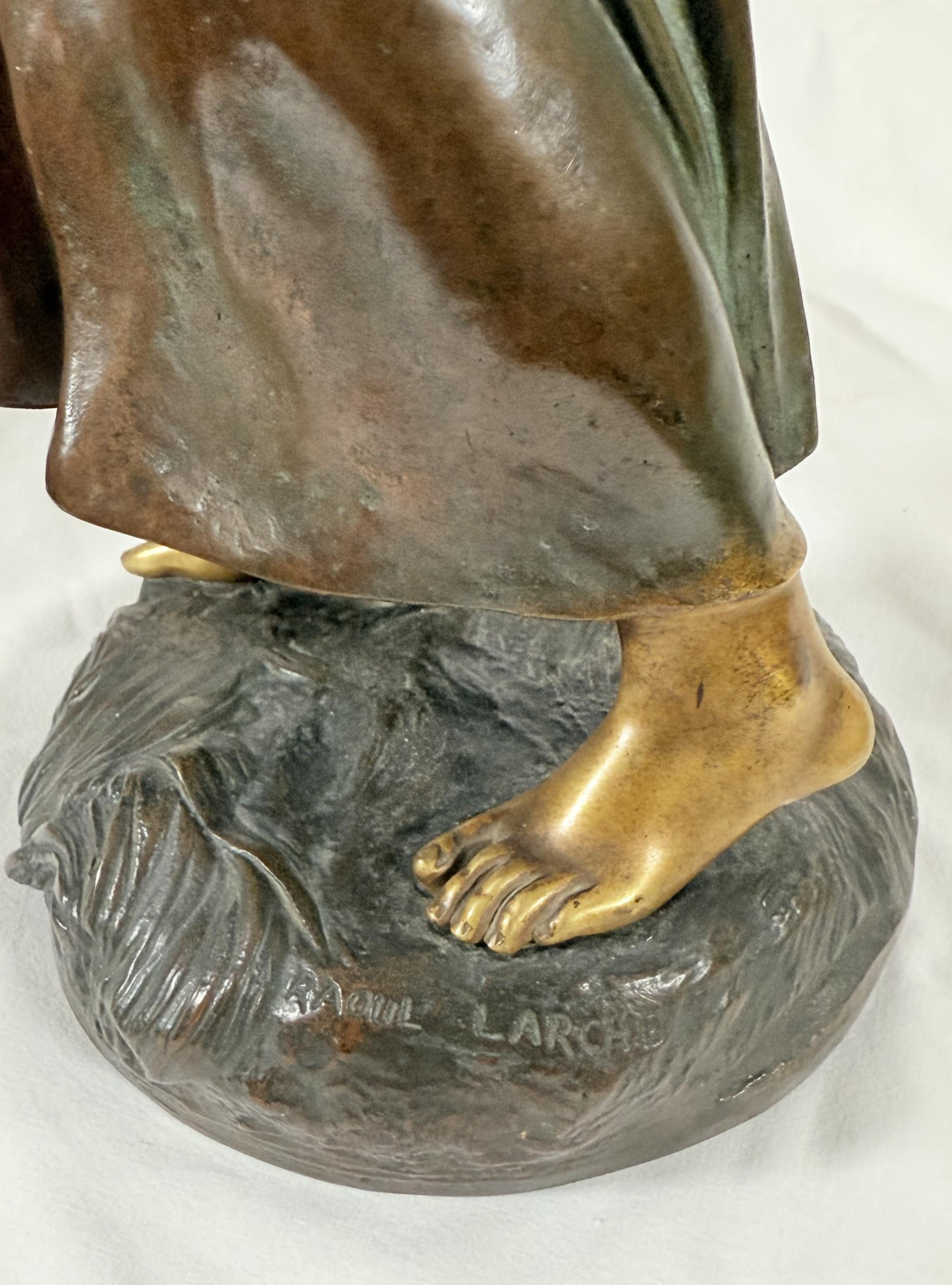 Raoul Fançois Larche Patinierte Bronzefigur einer Frau im Angebot 9