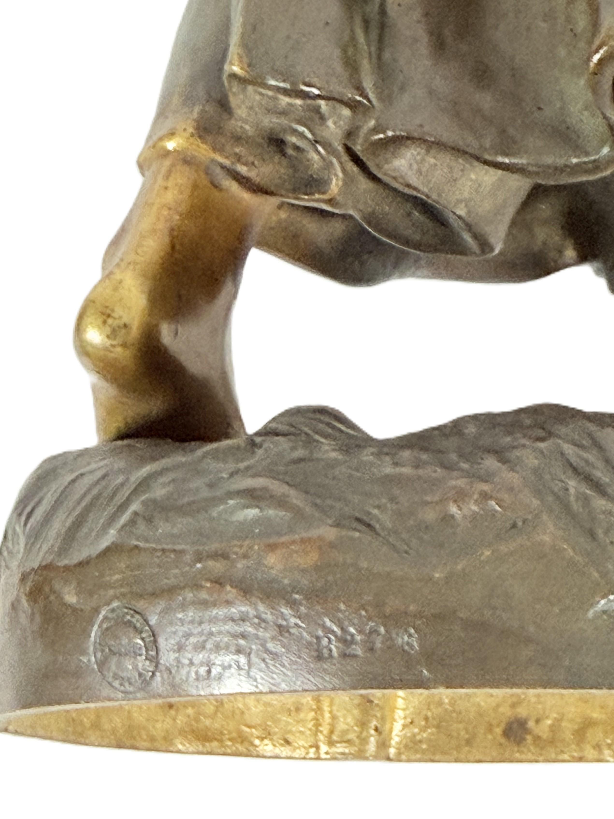 Raoul Fançois Larche Patinierte Bronzefigur einer Frau im Angebot 10