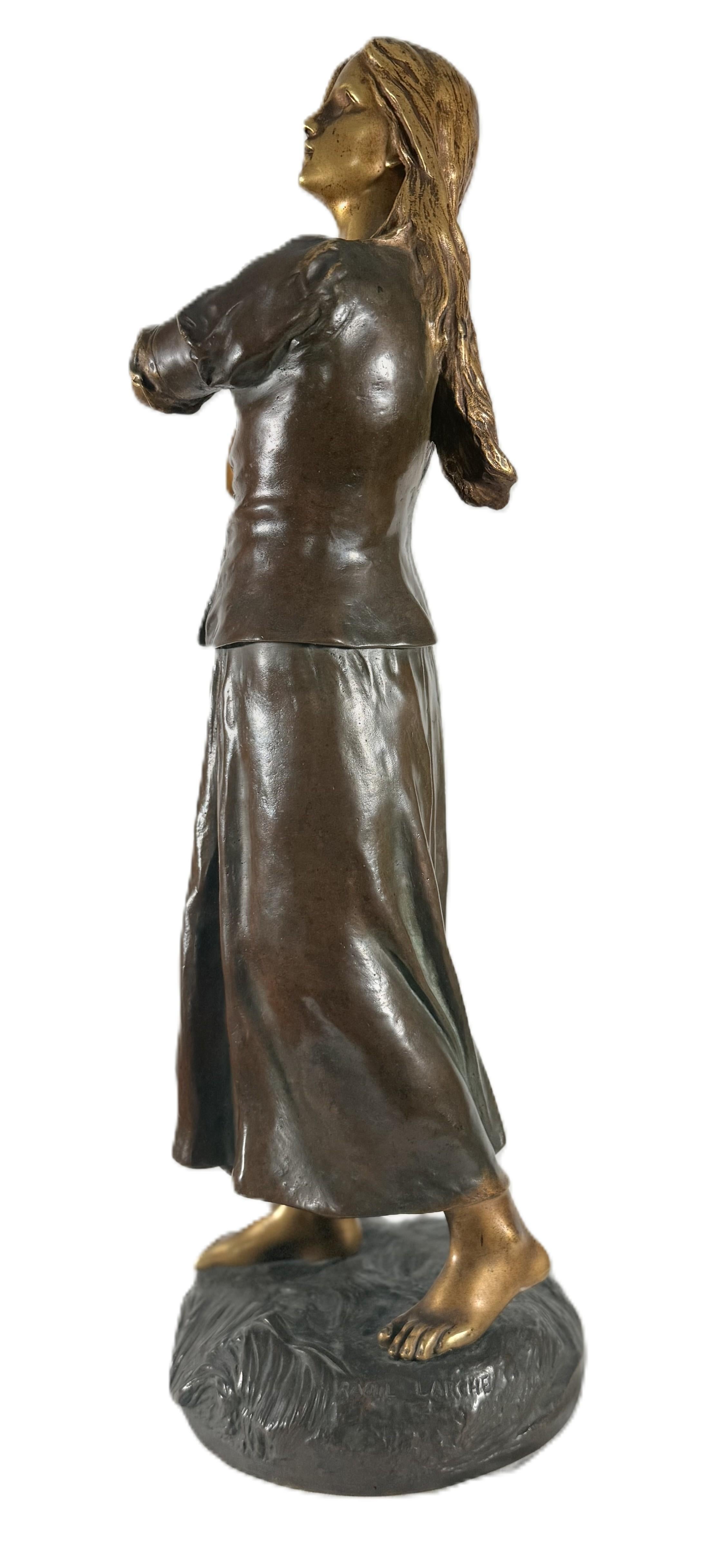 Raoul Fançois Larche Patinierte Bronzefigur einer Frau im Angebot 7