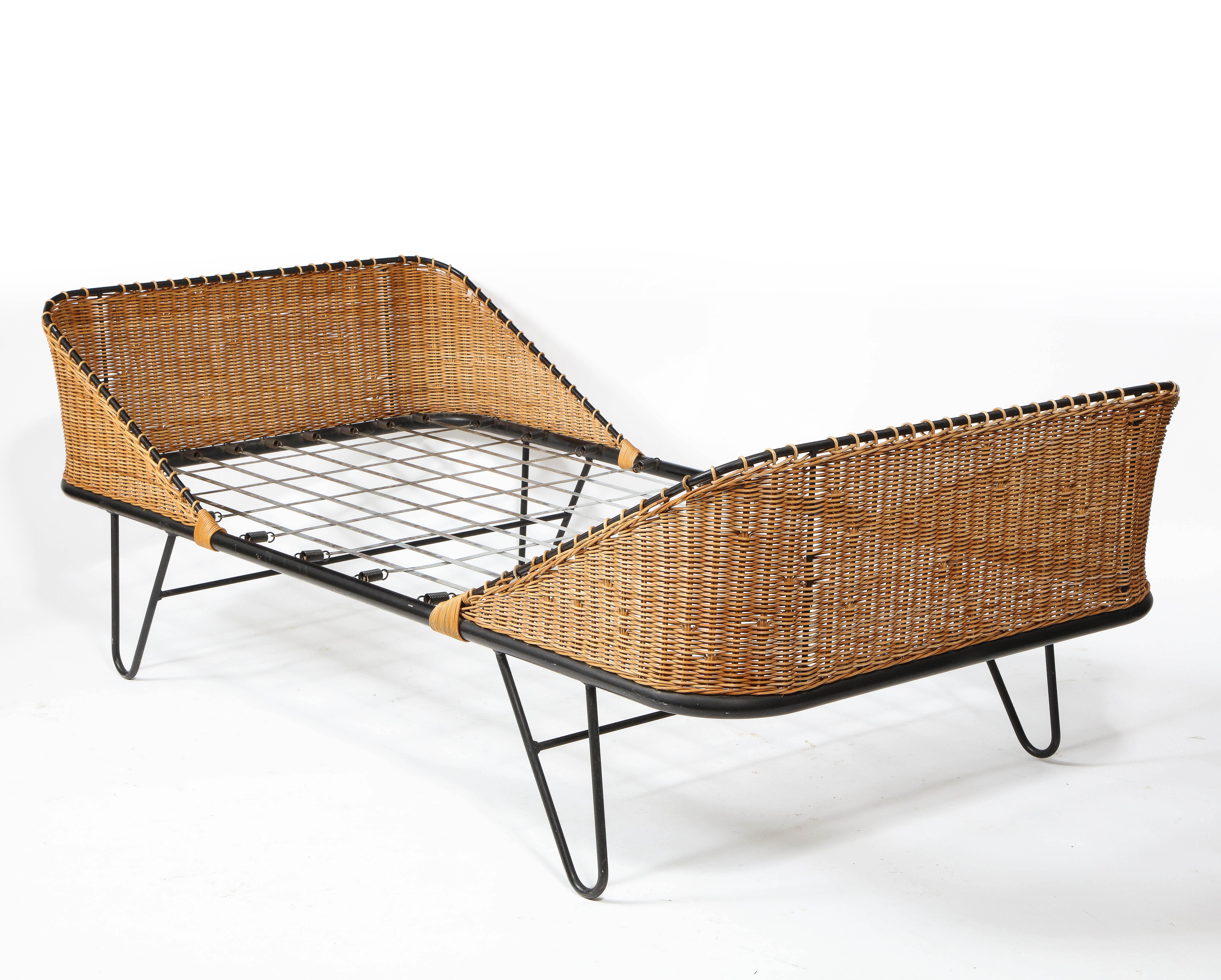 Raoul Guy Wrought Iron & Wicker Daybed, France 1960's For Sale 8