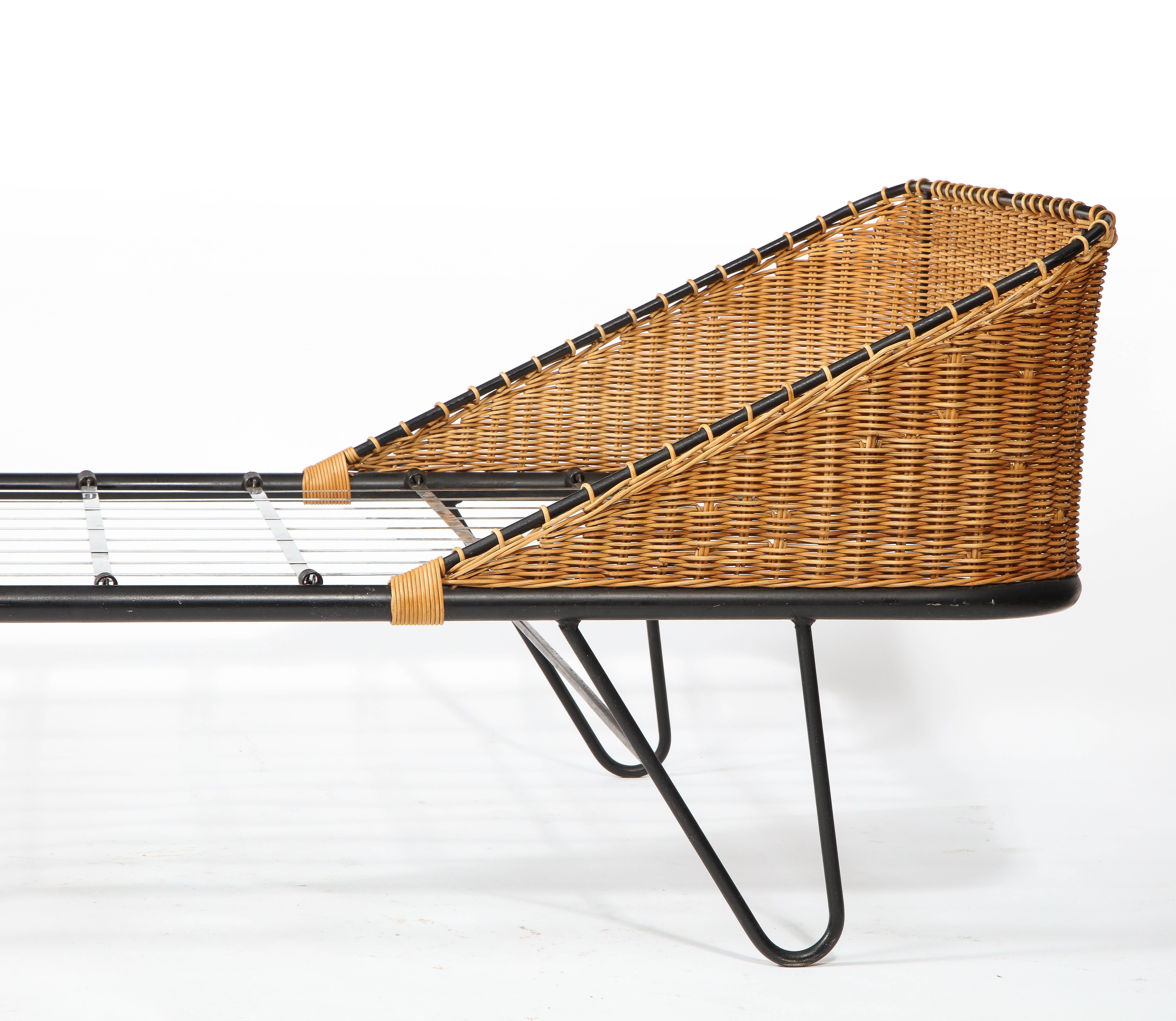 Raoul Guy Wrought Iron & Wicker Daybed, France 1960's For Sale 1