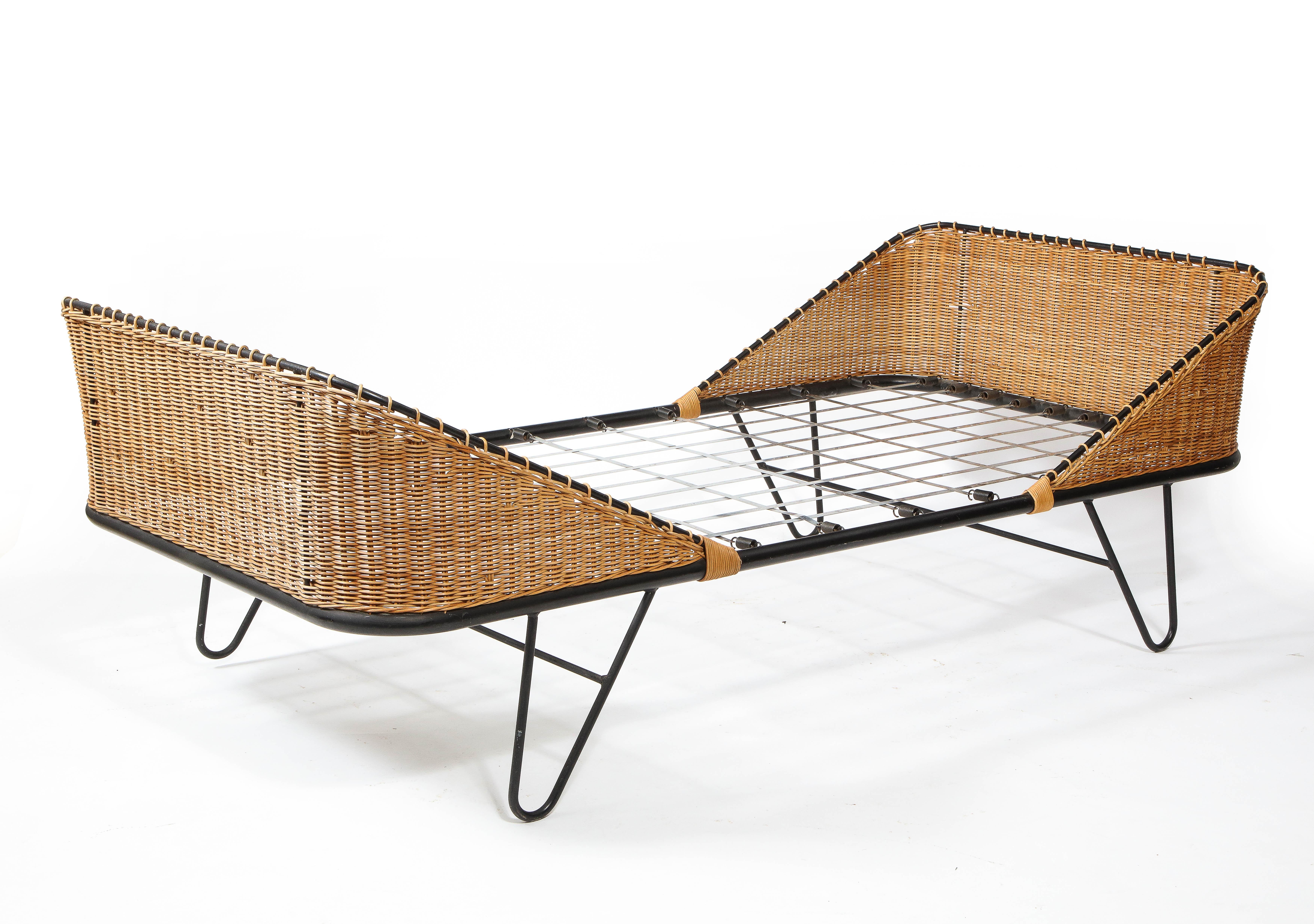 Raoul Guy Wrought Iron & Wicker Daybed, France 1960's For Sale 2