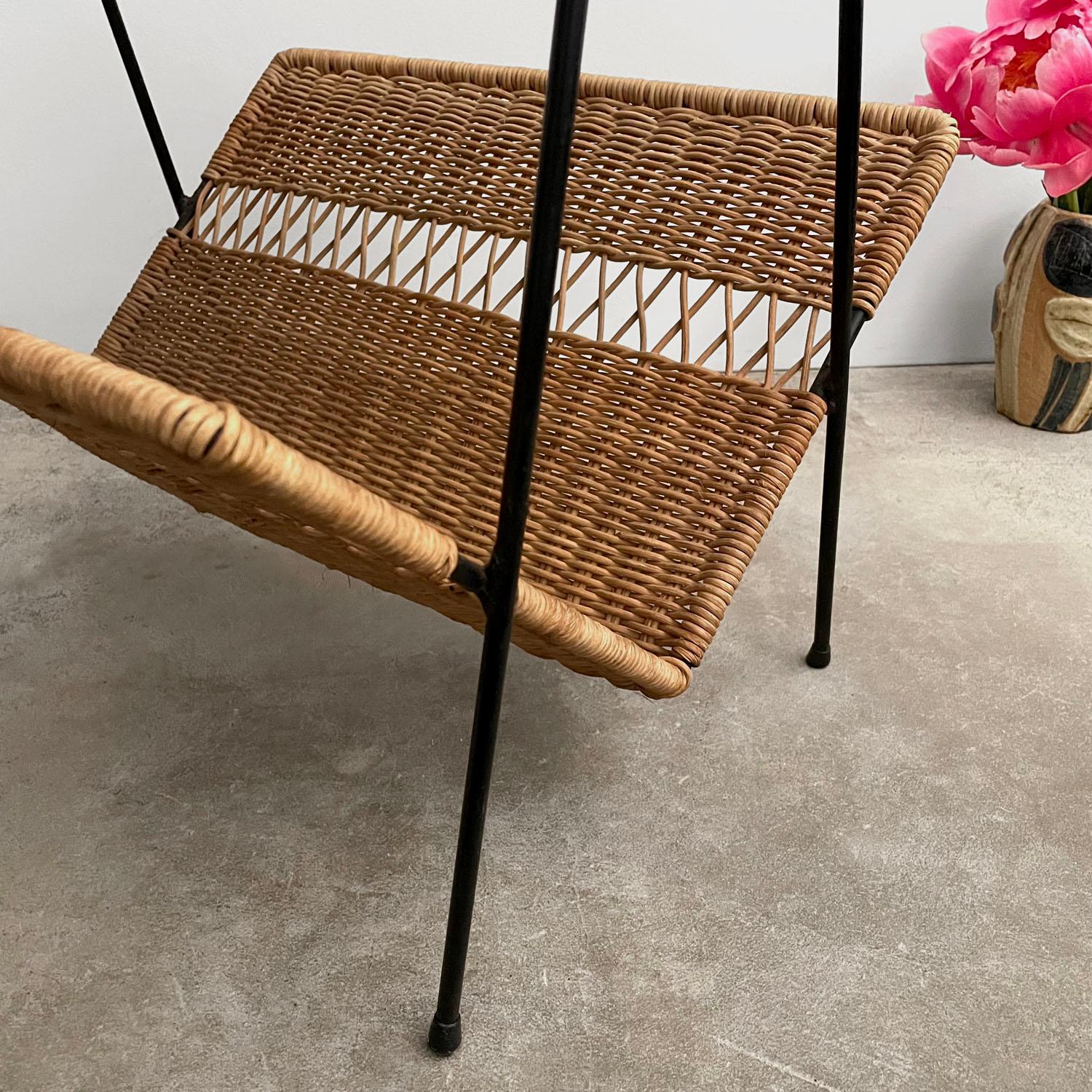 Raoul Guys French Wicker and Iron Magazine Side Table  For Sale 16