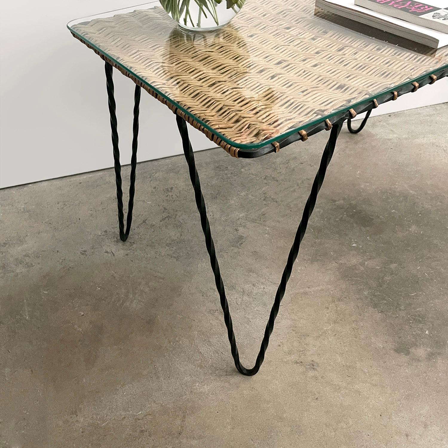 Table basse en fer et osier Raoul Guys en vente 7