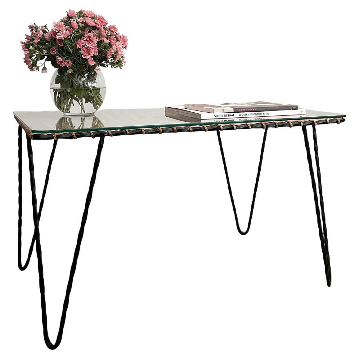 Mesa baja francesa de mimbre y hierro Raoul Guys