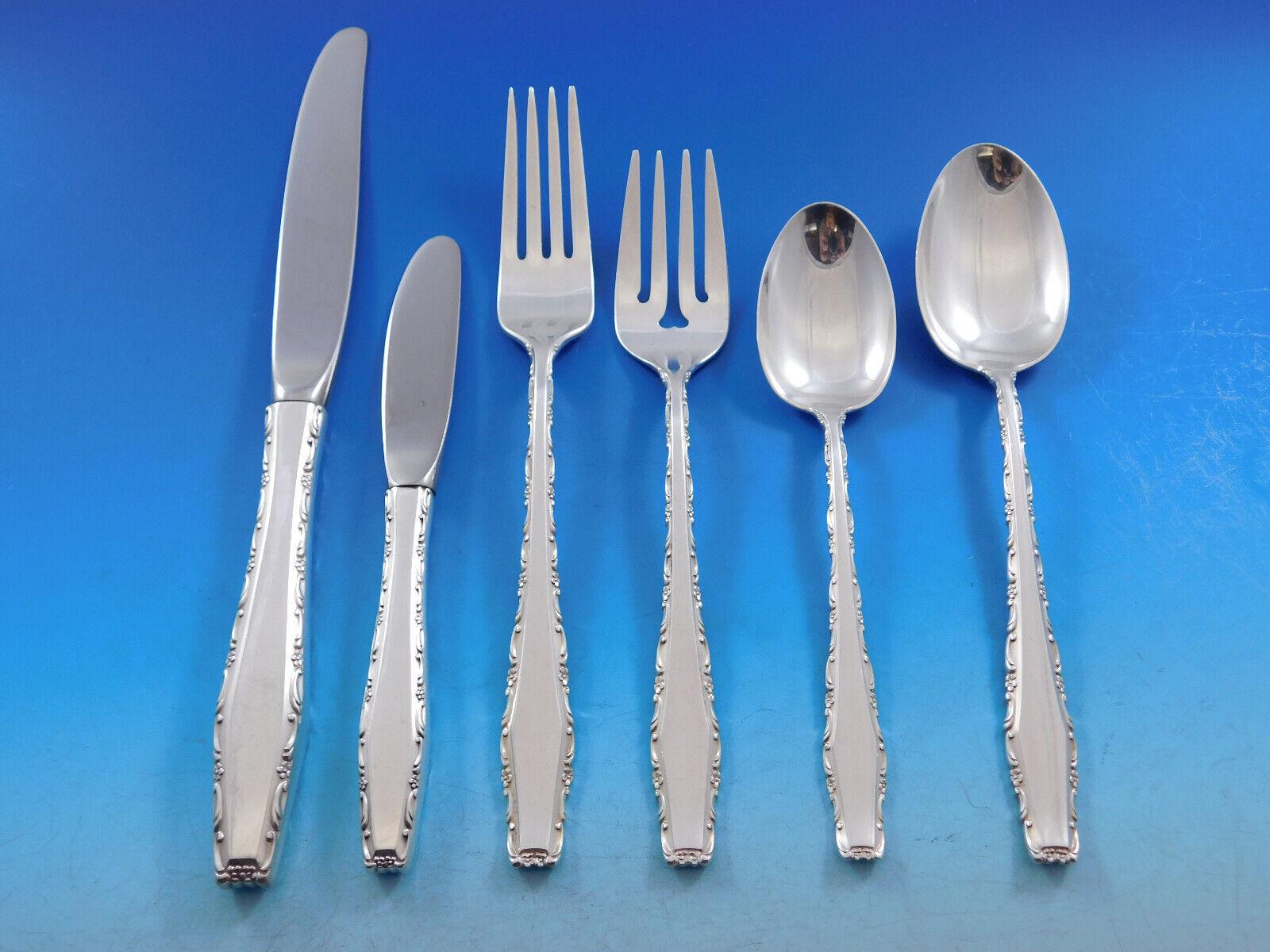 Rapallo by Lunt sterling silver Flatware set - 77 pieces. This set includes:
12 Knives, 9
