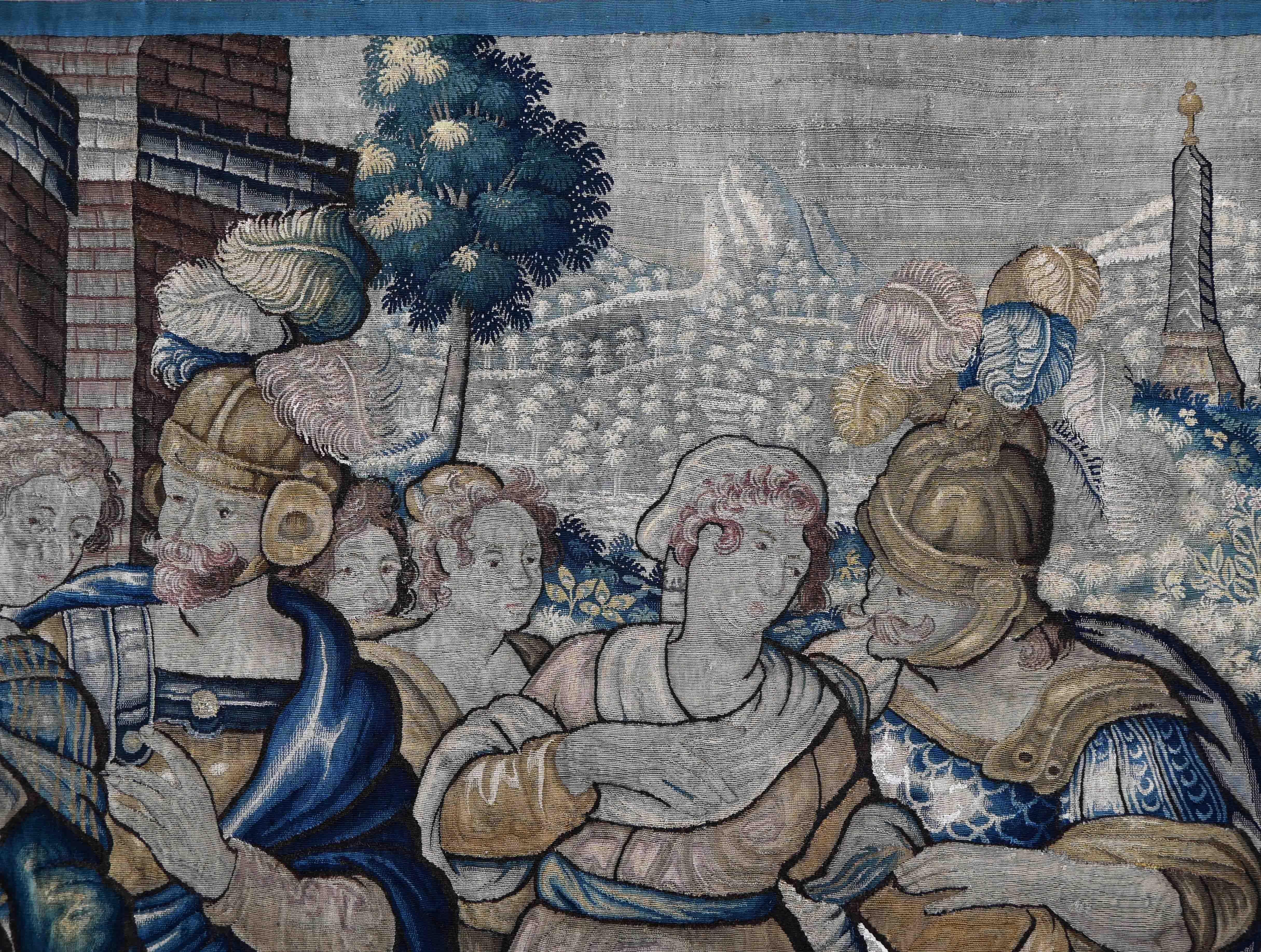 Wool Rape of the Sabine women, antique Flemish Tapestry End of 16th century - N° 1473 For Sale
