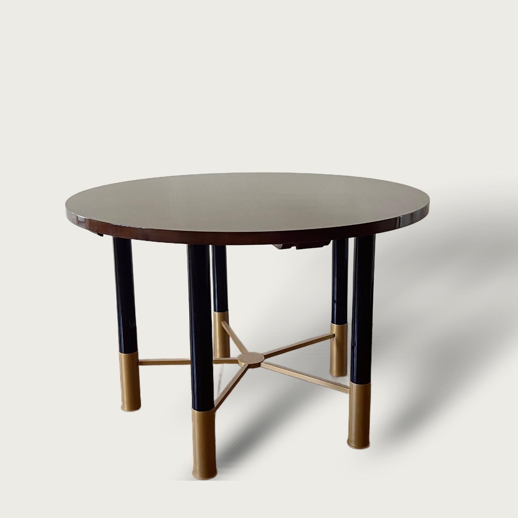 Mid-Century Modern Raphaël Decorateur (1912 - 2000) Lacquer Dining Table