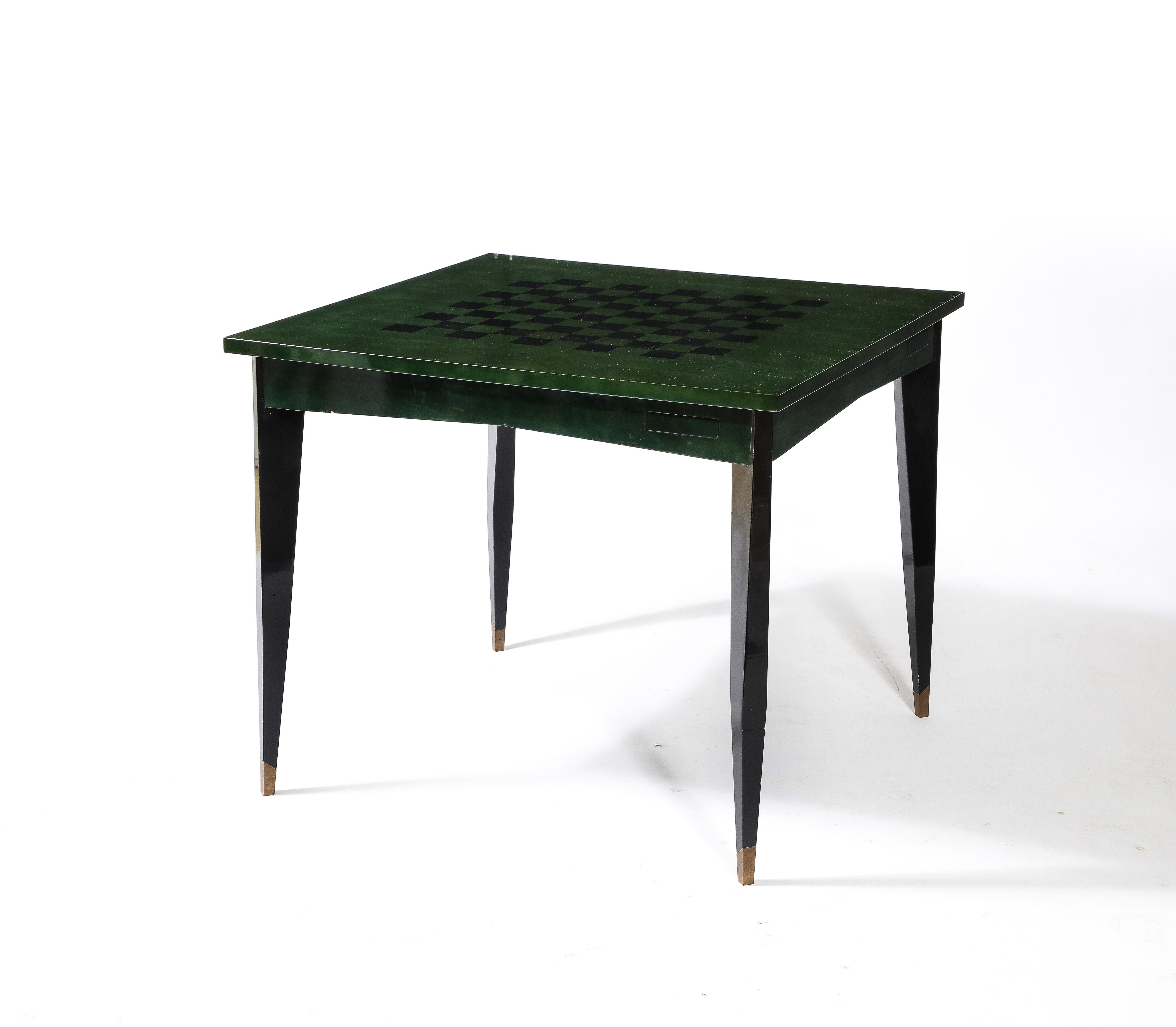 Raphael Raffel Spieltisch in grünem und schwarzem Beka-Lack, Frankreich 1950er Jahre (Moderne der Mitte des Jahrhunderts) im Angebot