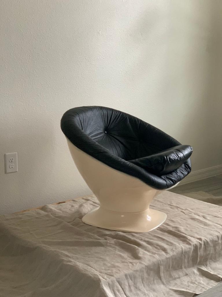 20th Century  Raphael Raffel for Herman Miller Space Age Tub Chair For Sale
