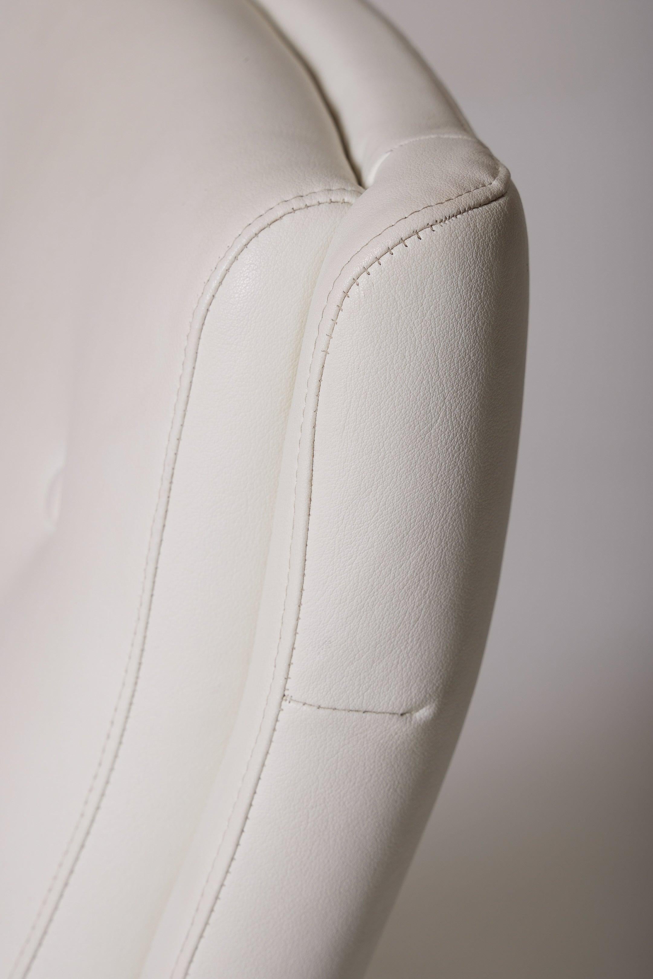Raphael Raffel leather armchair For Sale 5