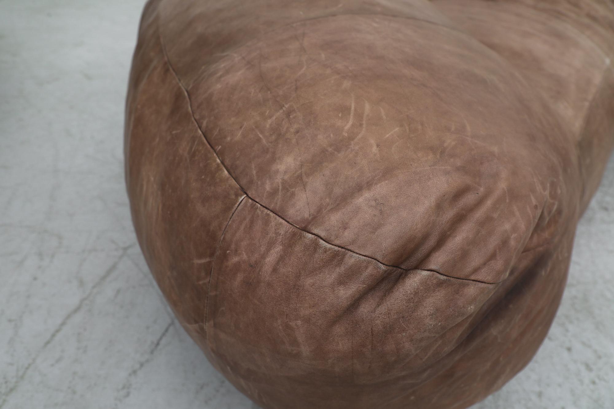 Raphael Raffel Brown Natural Leather Croissant Sofa für Honore Paris, 1970er Jahre im Angebot 7