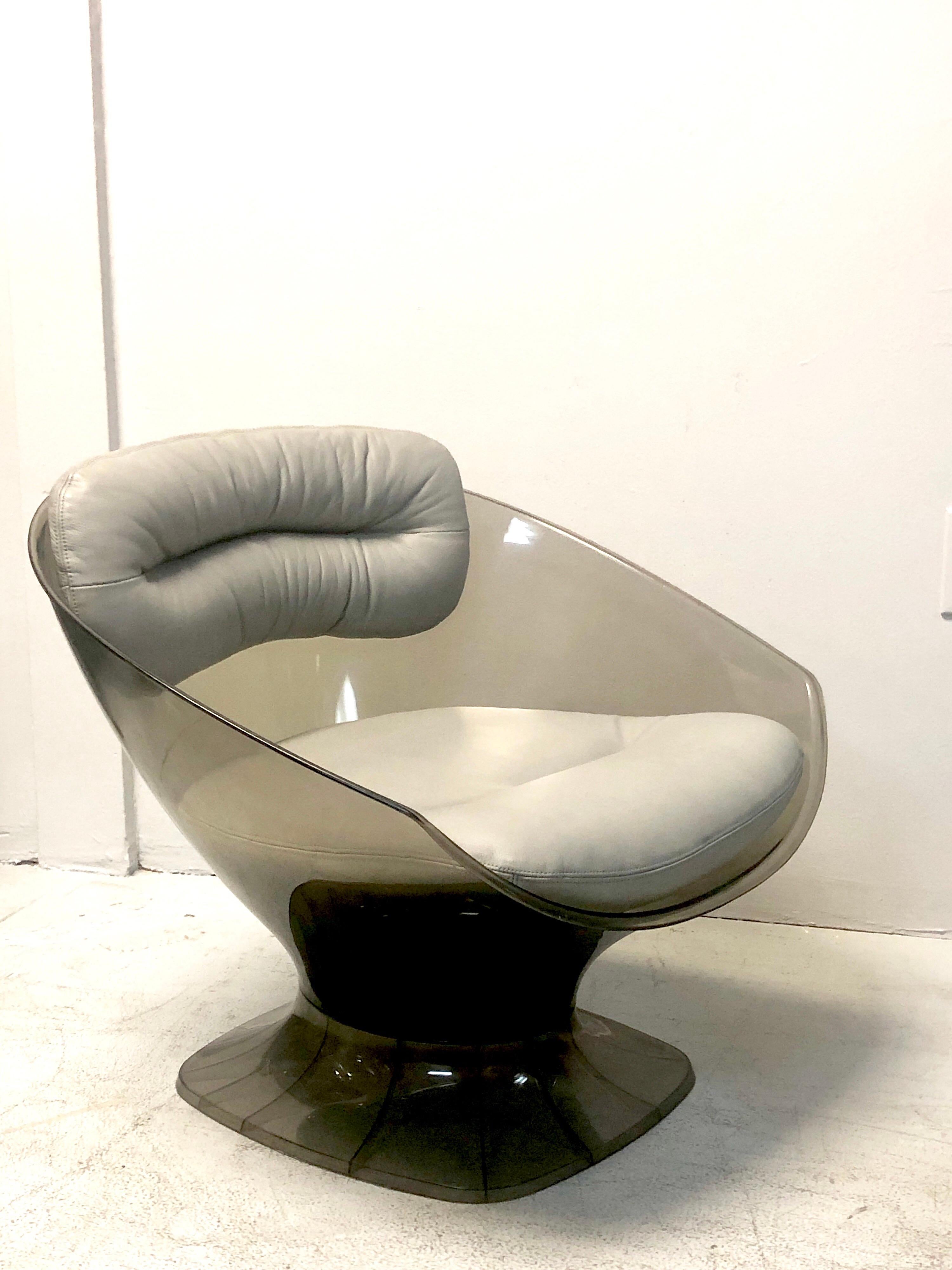 Raphael Raffel Pod Bronze Acrylic Pair of Chairs with Light Gray Leather Seats (Französisch)