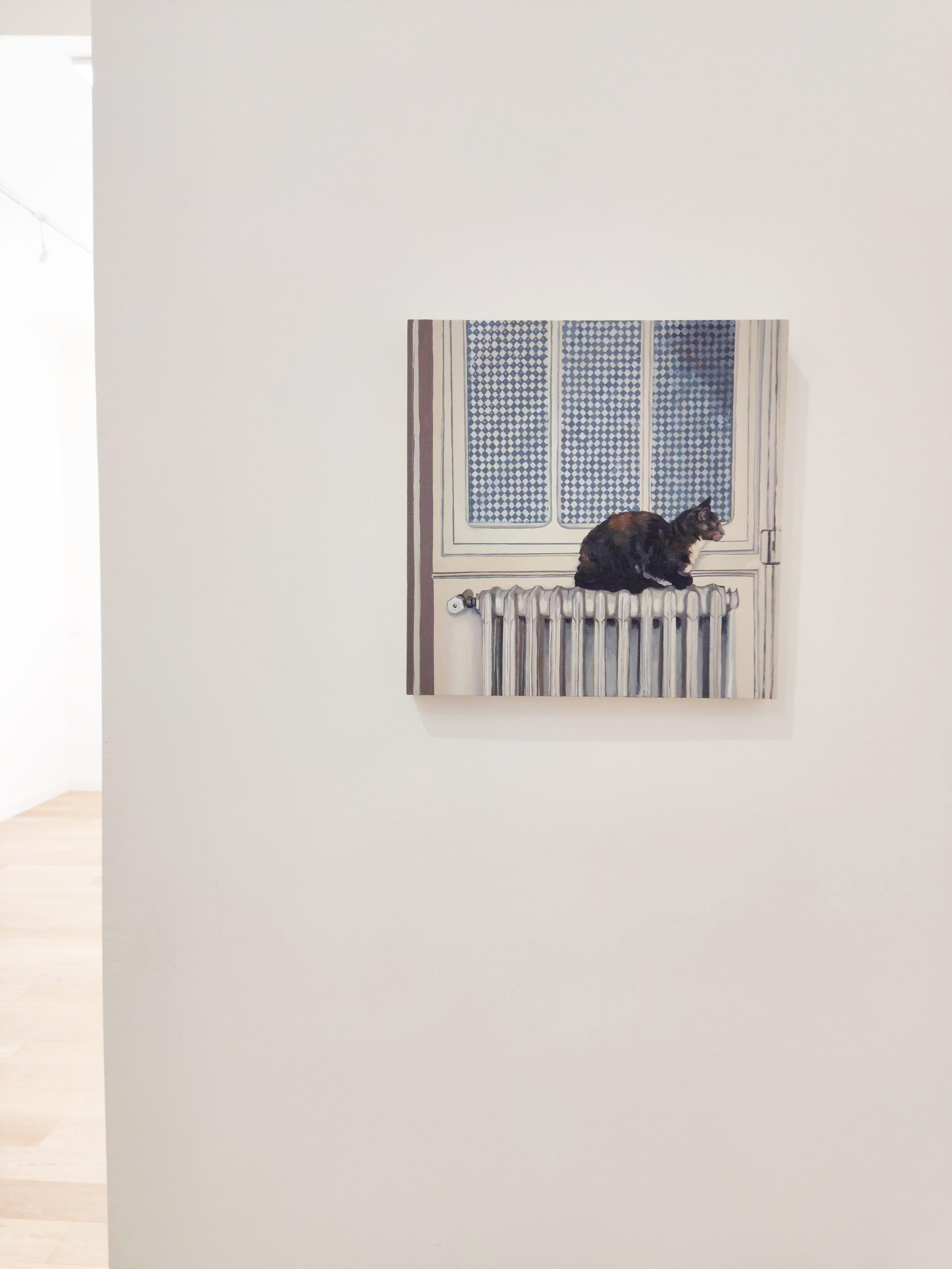 Pixel sur le radiateur, Contemporary Oil Painting, Intimate Interiors, Cat For Sale 2