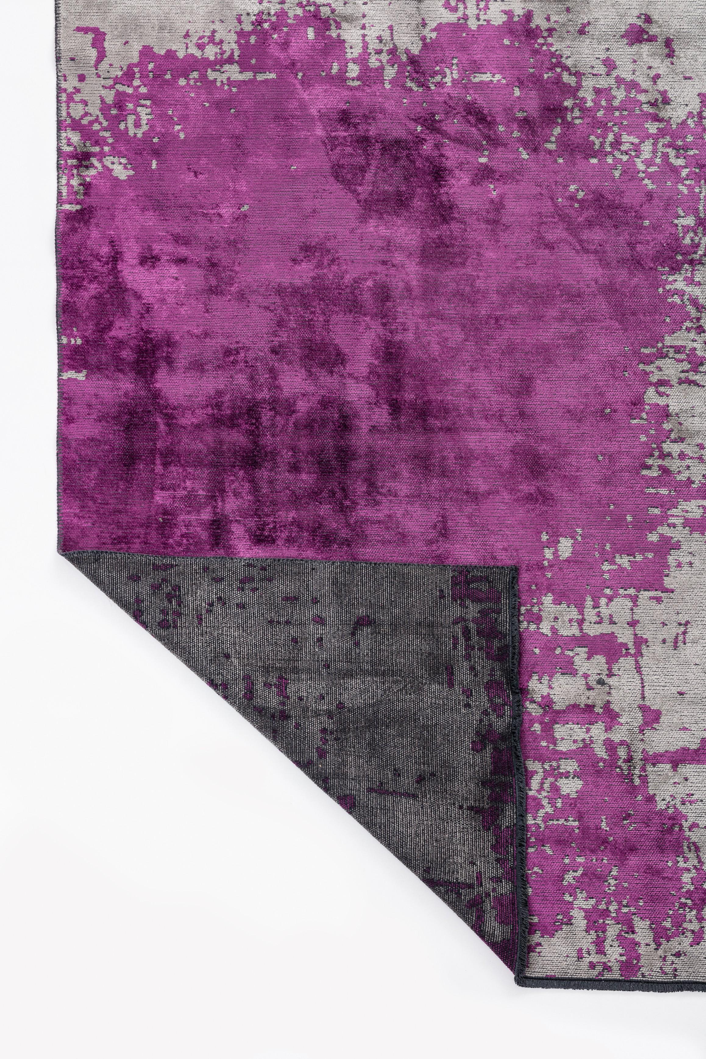 Im Angebot: Moderner abstrakter Luxus-Teppichboden,  (Violett) 3