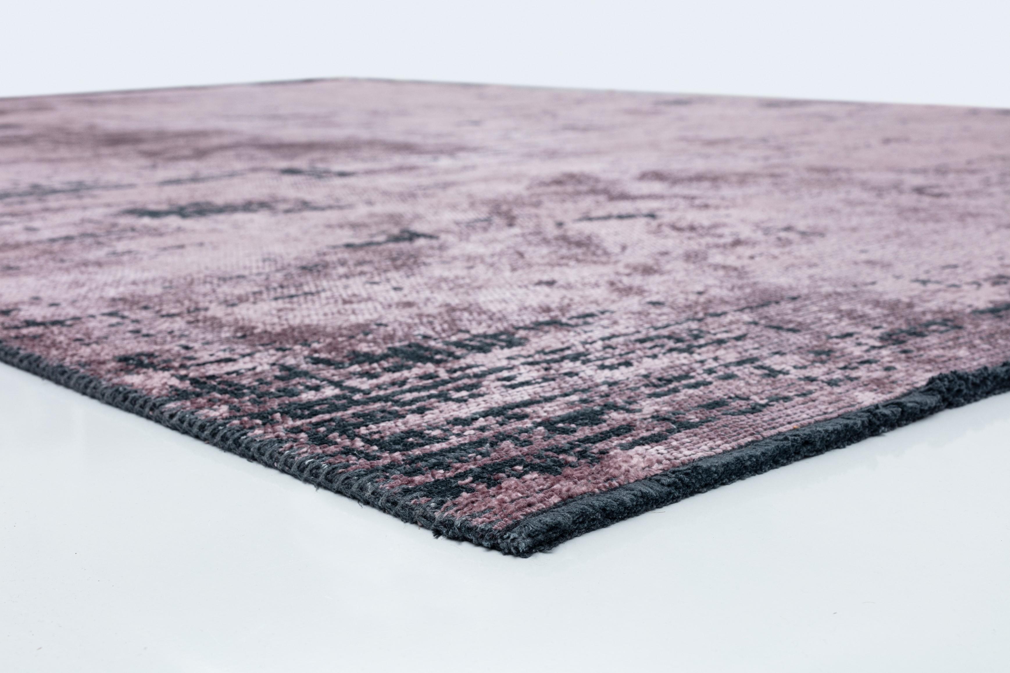 Im Angebot: Moderner luxuriöser Camouflage-Teppich,  (Pink) 4