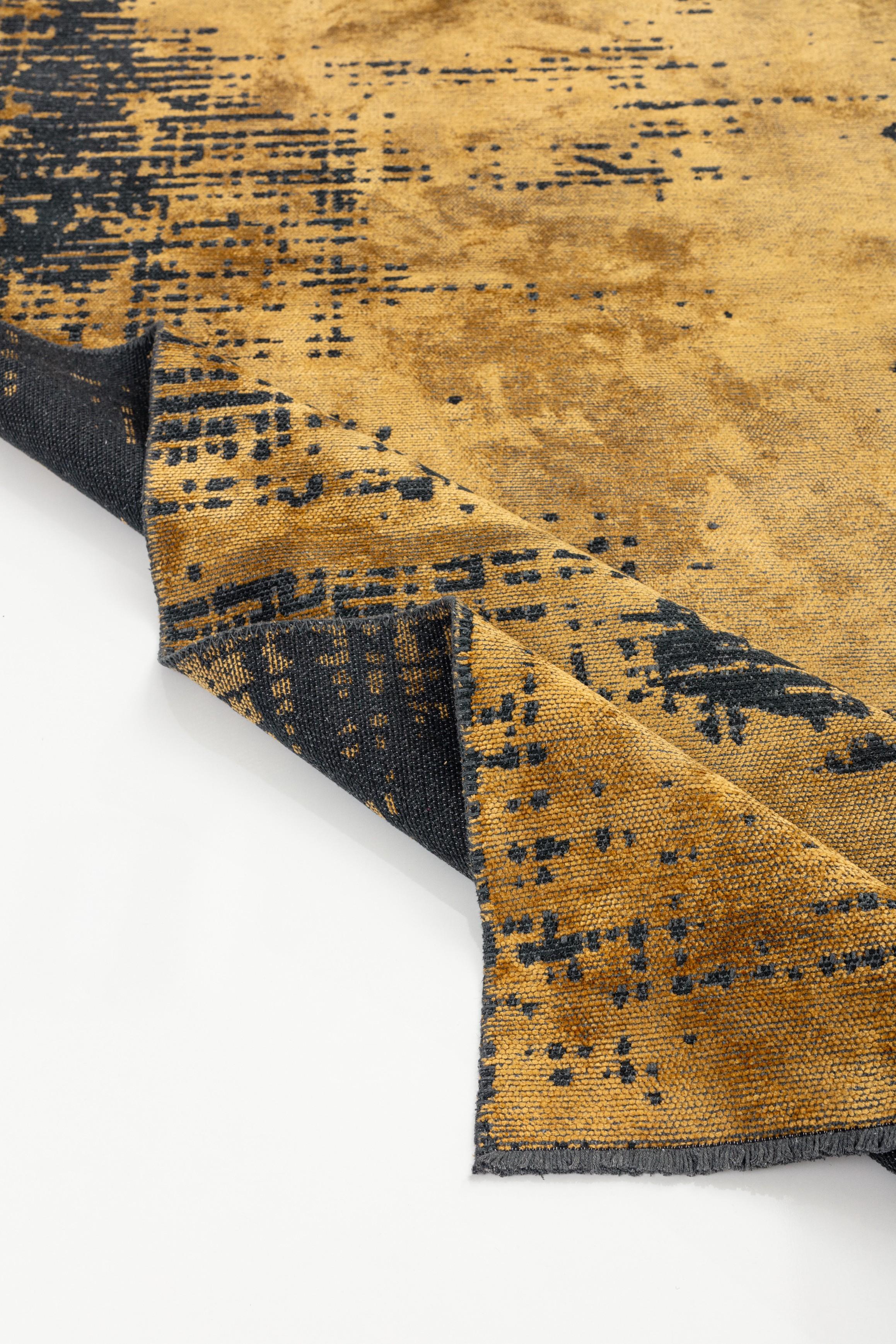 Im Angebot: Moderner luxuriöser Camouflage-Teppich,  (Gold) 4