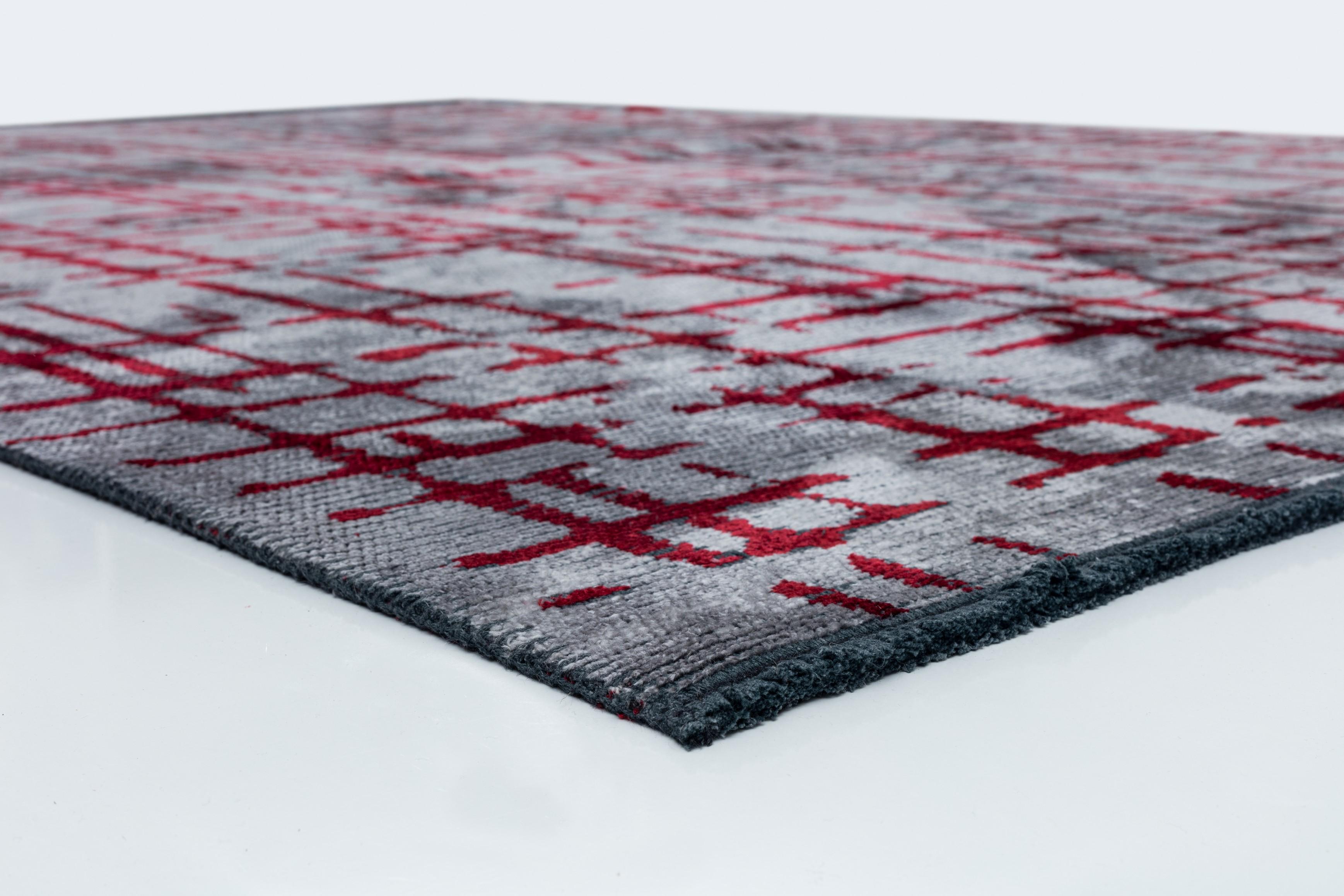 For Sale:  (Gray) Modern Checkered Red Luxury Hand-Finished Area Rug 4