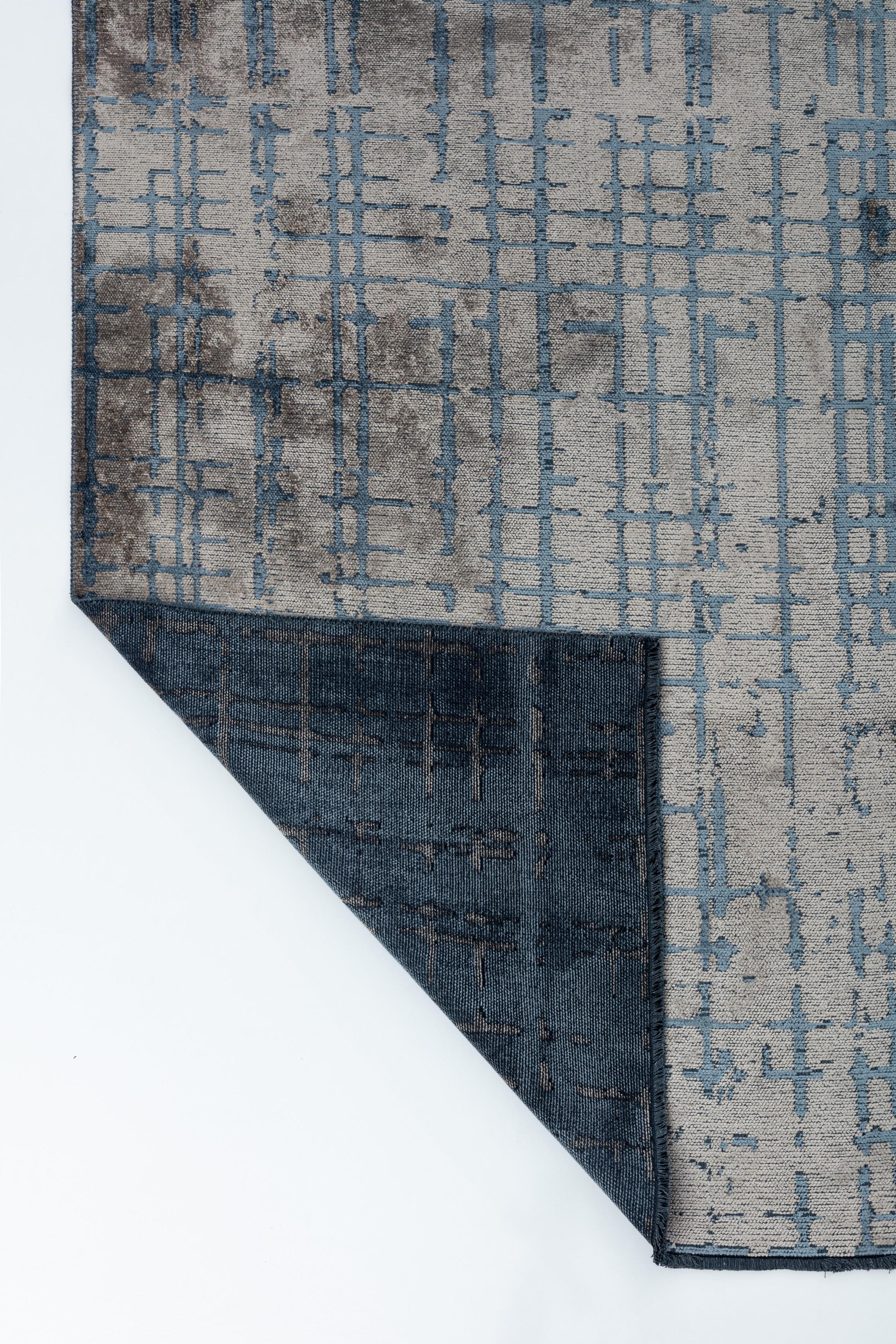 En vente :  (Gris) The Moderns Checkered Red Luxury Hand-Finished Area Rug (tapis à carreaux rouge de luxe) 3