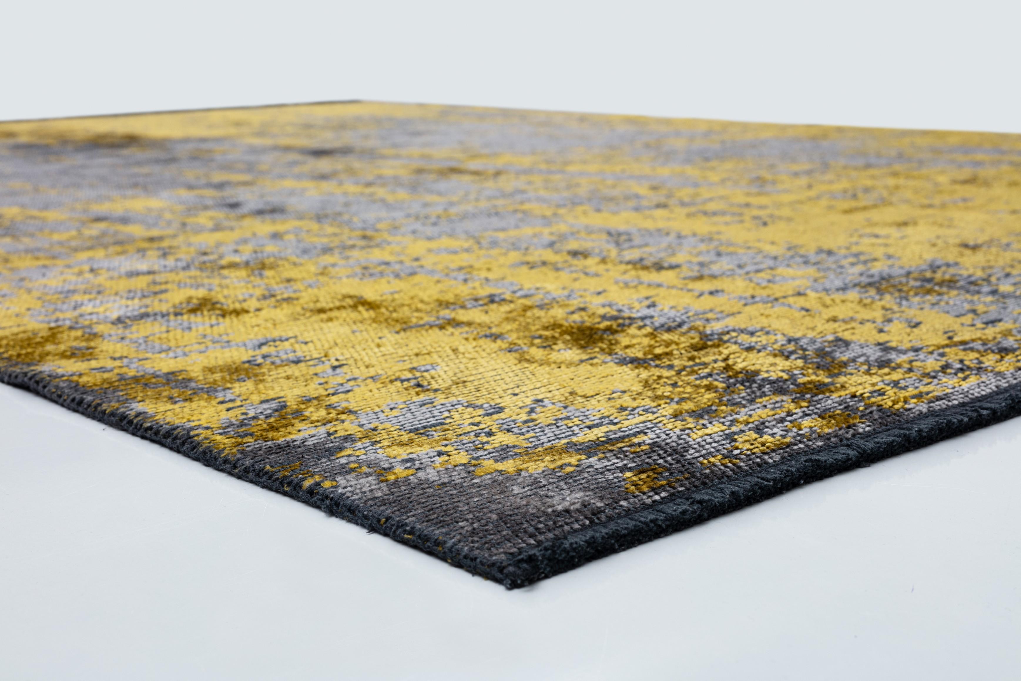 For Sale:  (Gold) Modern Abstract Luxury Hand-Finished Area Rug 4