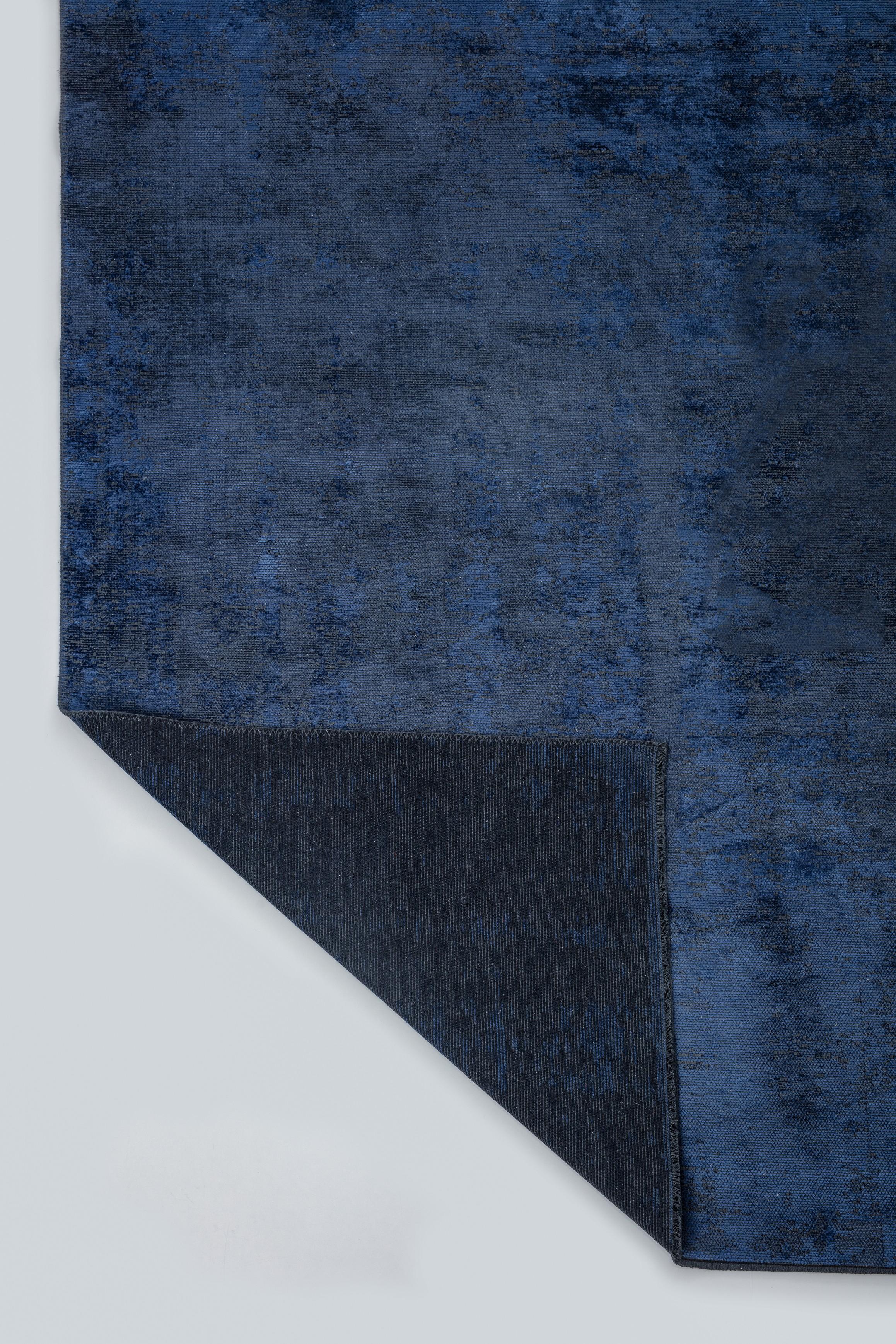 Im Angebot: Modern  Abstrakter luxuriöser handgefertigter Vorleger,  (Blau) 3