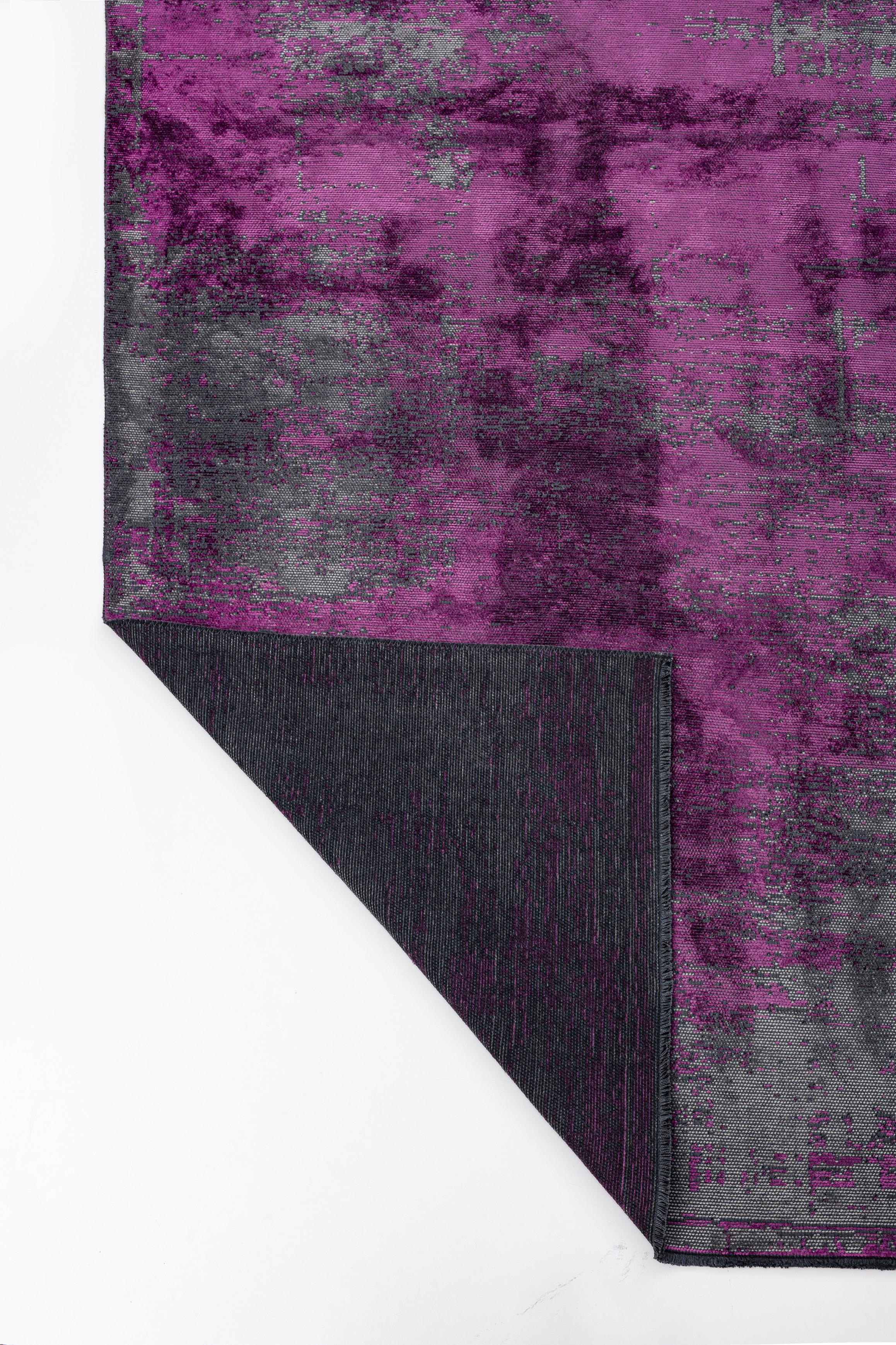 For Sale:  (Purple) Modern Abstract Luxury Hand-Finished Area Rug 3