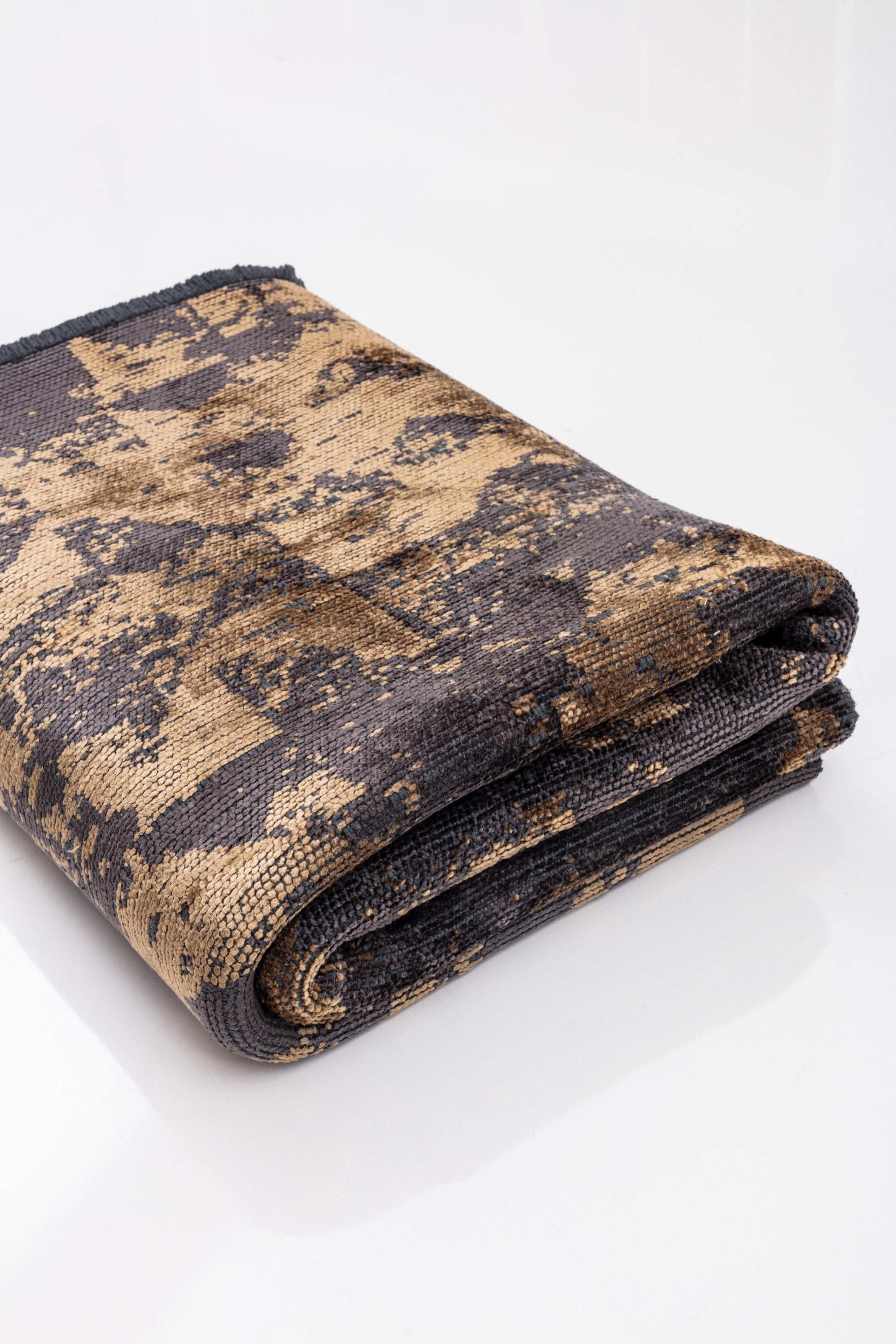 For Sale:  (Brown) Modern Camouflage Luxury Hand-Finished Area Rug 4