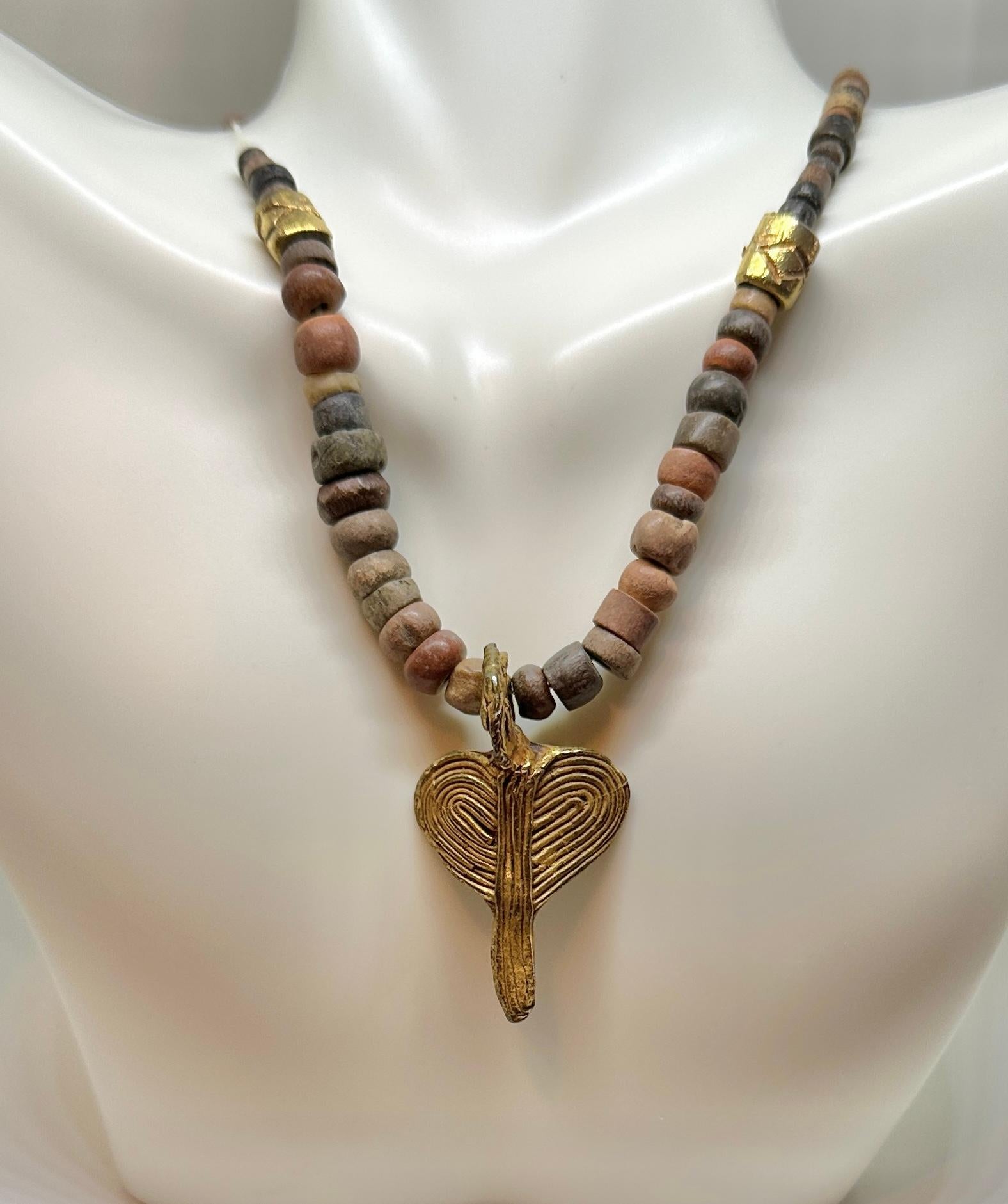 Femenino o masculino Raquel Welch Estate Personal Aztec Bird Collar de cuentas antiguas Garantizado en venta