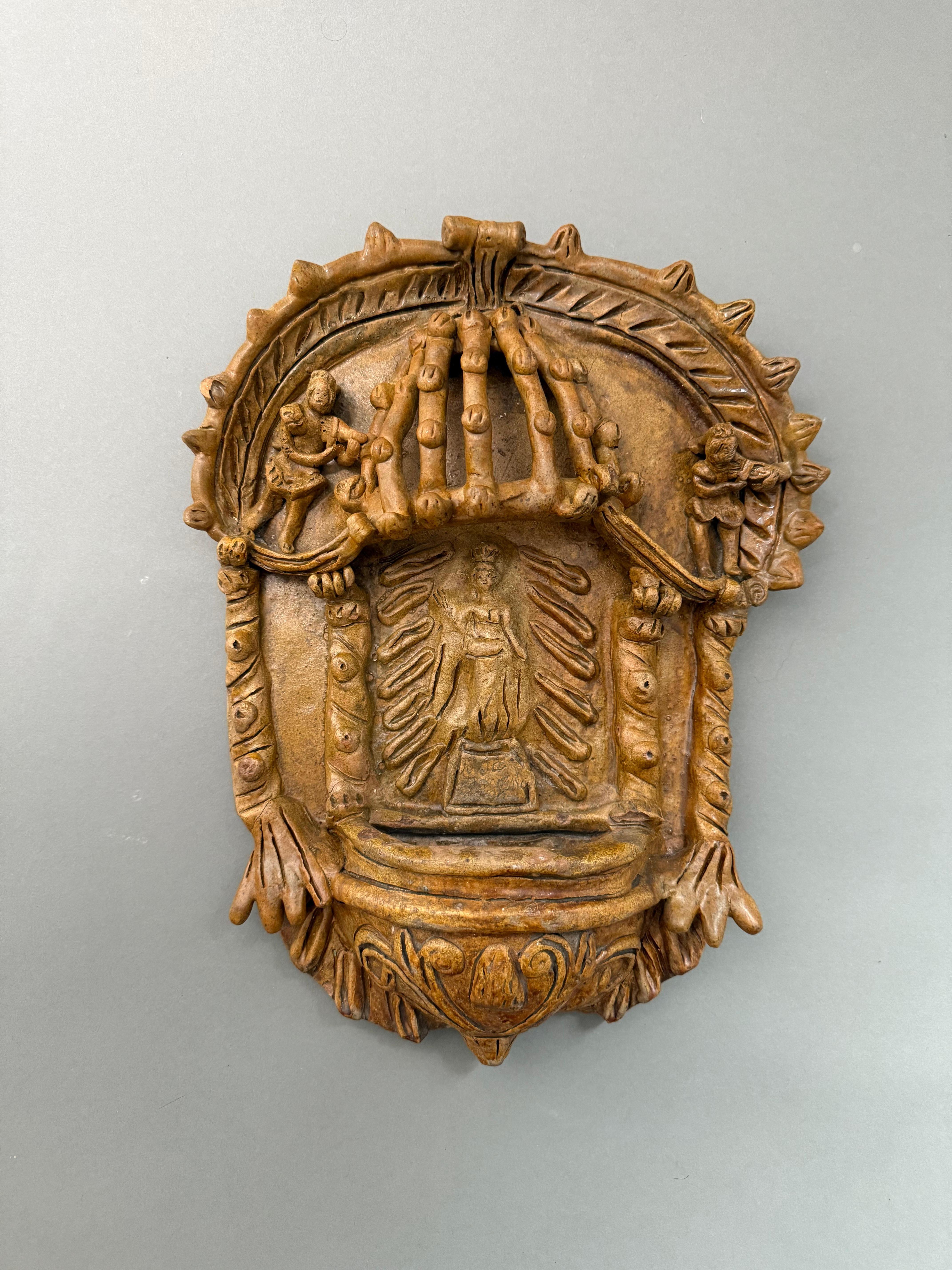 Espagnol Rara acquasantiera ispano-moresca in terracotta - XVIII secolo en vente