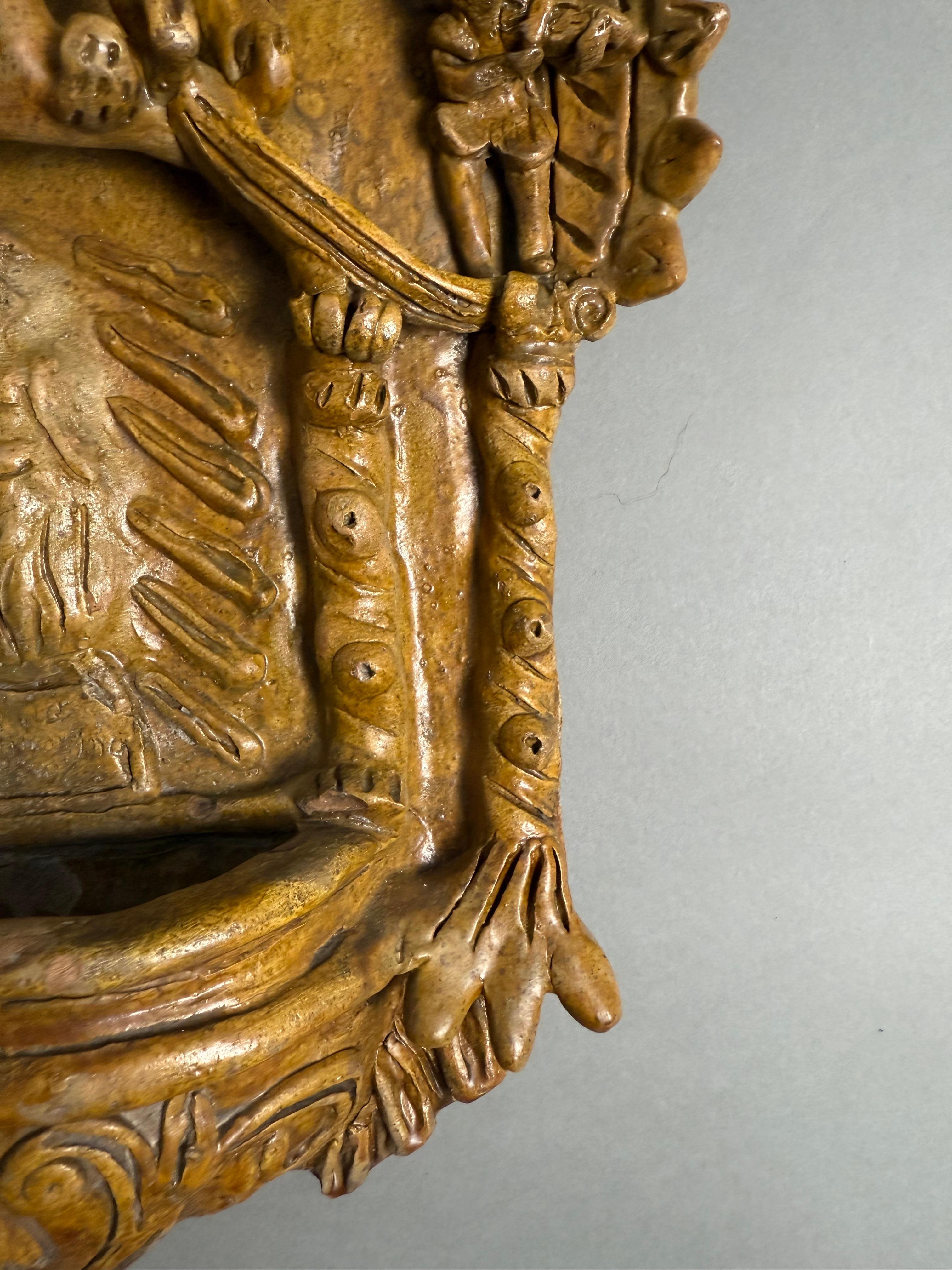 Rara acquasantiera ispano-moresca in terracotta - XVIII secolo en vente 2