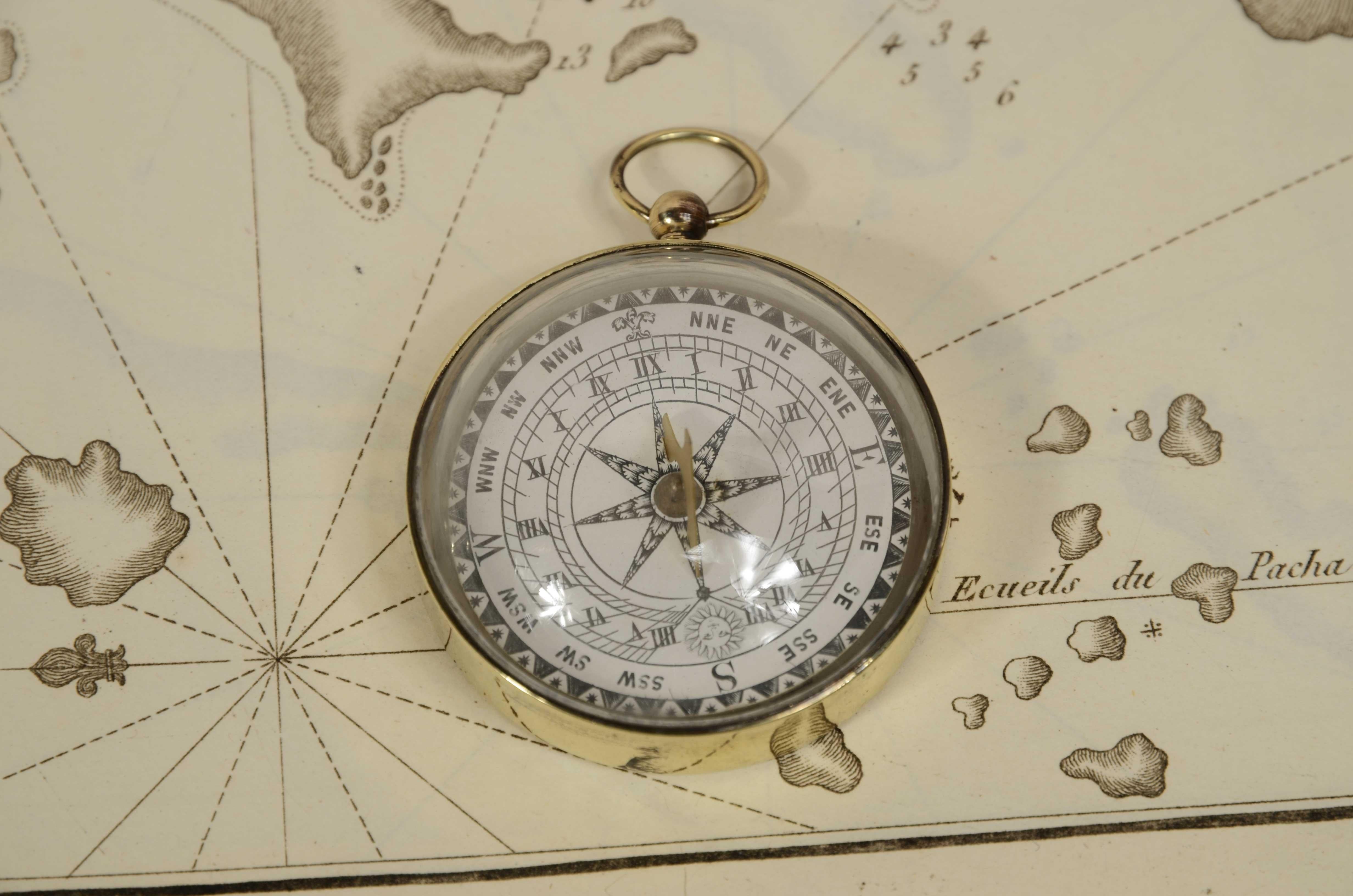 Rare antique compass and sundial together England mid-19th century In Good Condition For Sale In Milan, IT