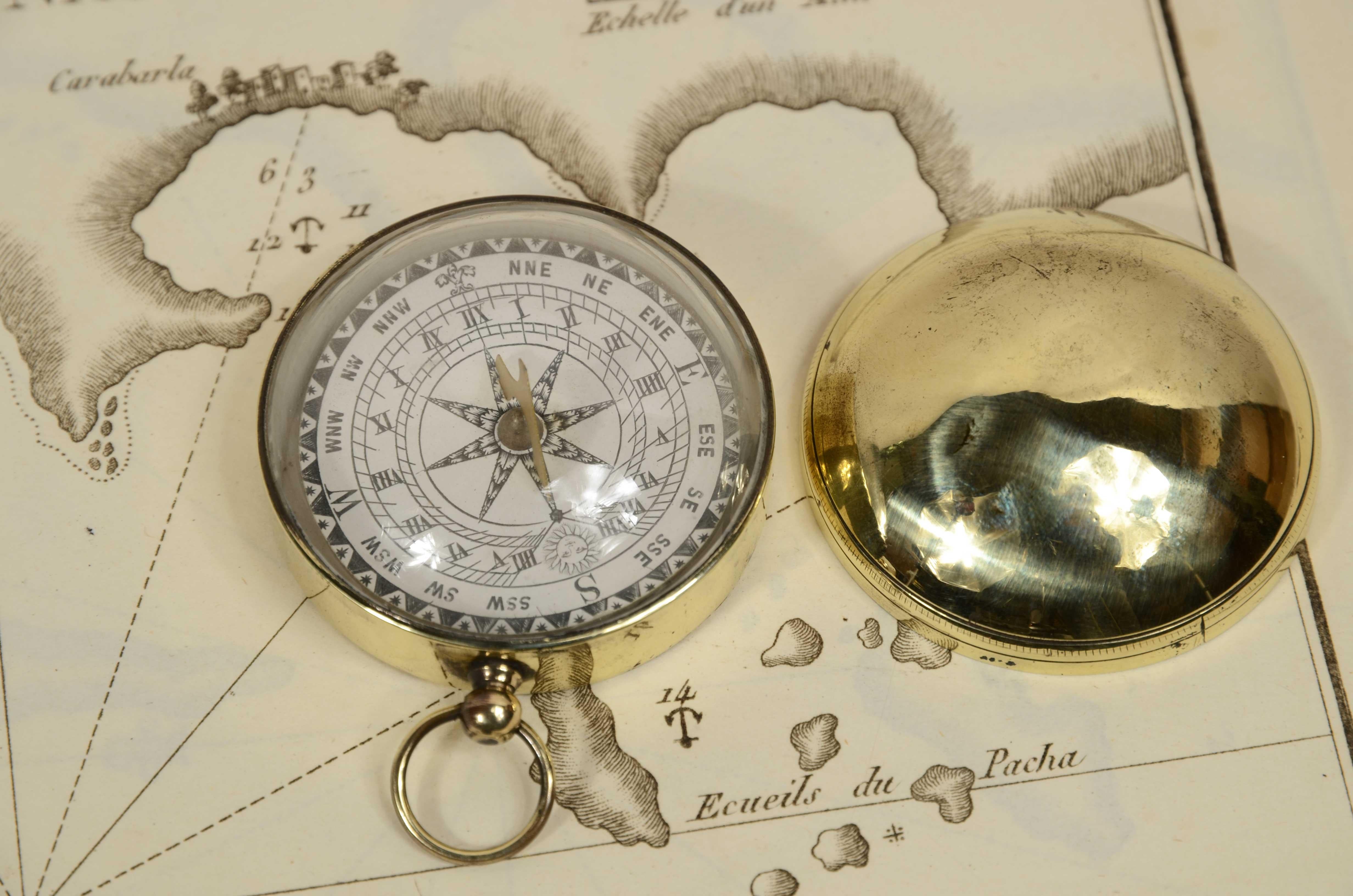 Brass Rare antique compass and sundial together England mid-19th century For Sale
