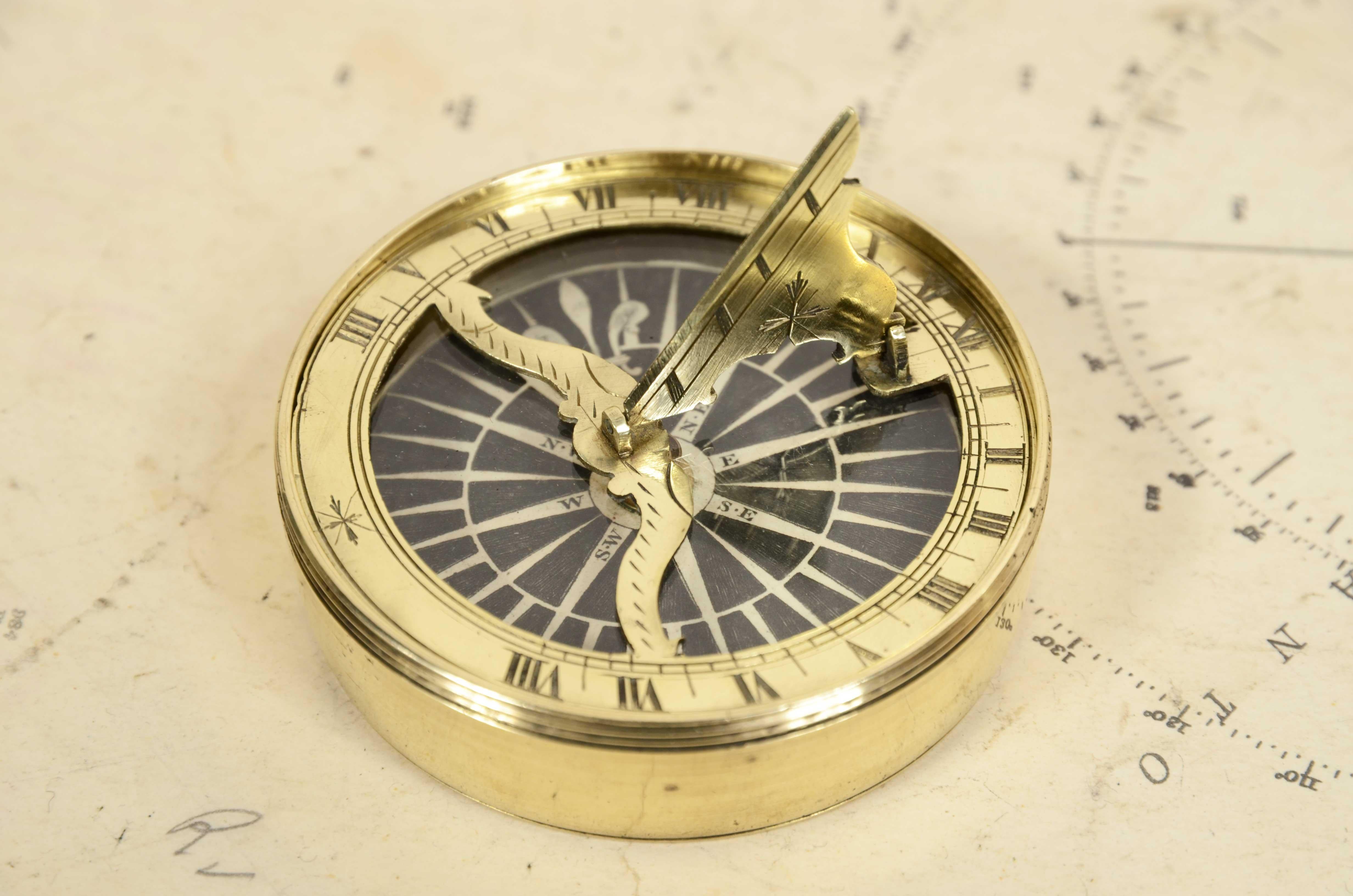 Rara bussola nautica e orologio solare insieme Inghilterra prima metà del XIX sc For Sale 1