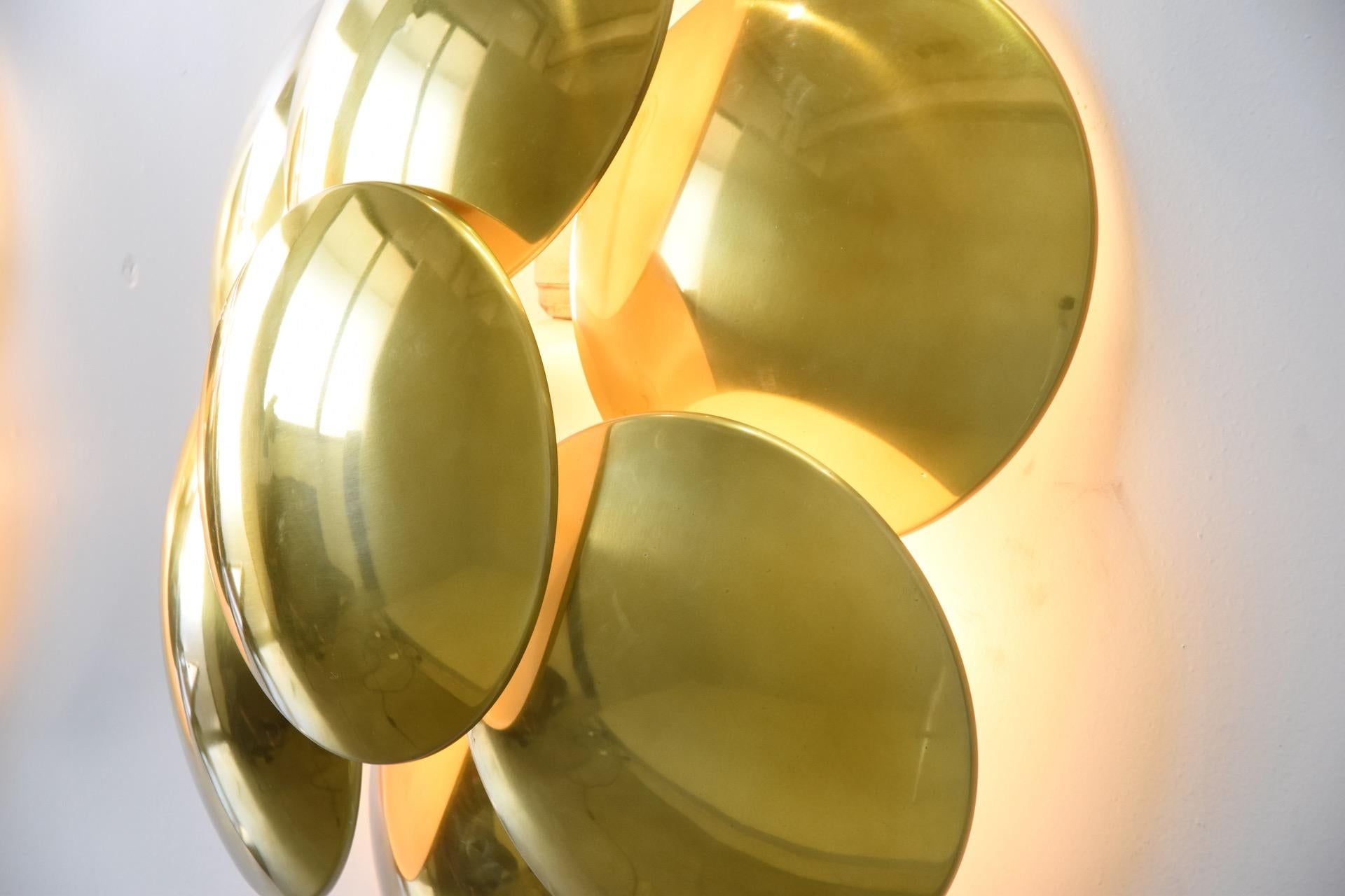 Rare paire d'appliques en métal doré Design Goffredo Reggiani  en vente 3