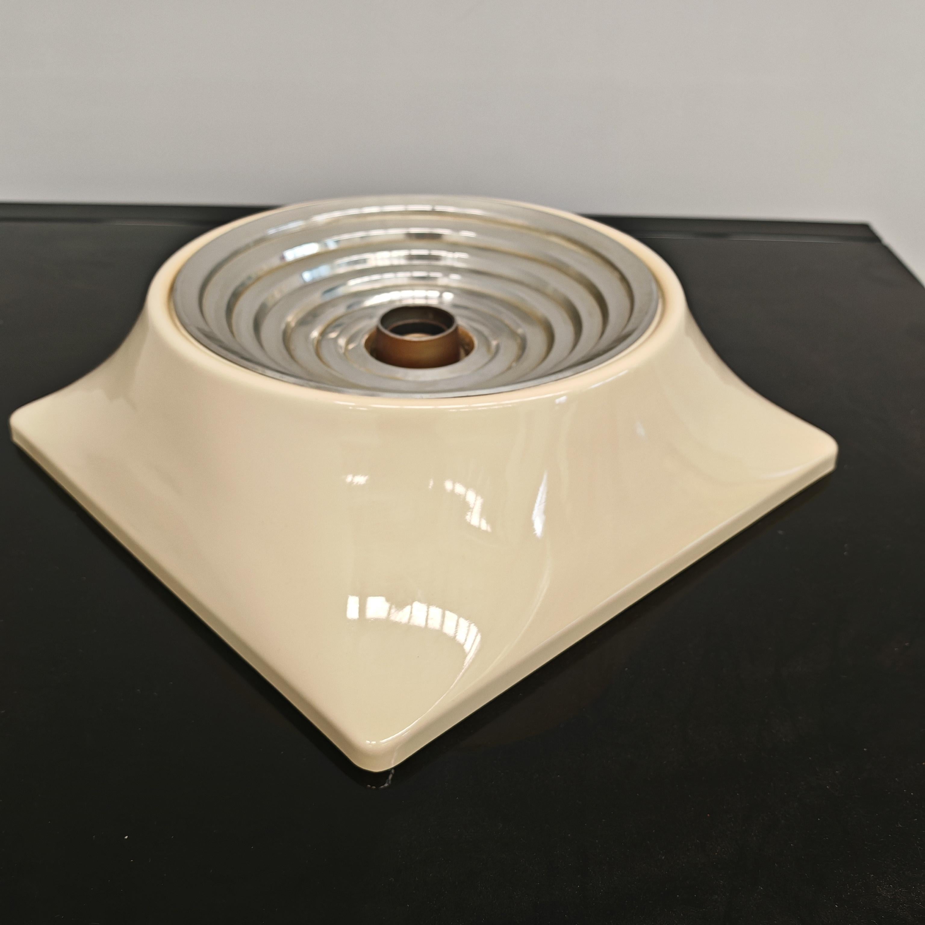 Paire d'appliques design italiennes des années 1960  le style de l'ère spatiale - Stilnovo en vente 6