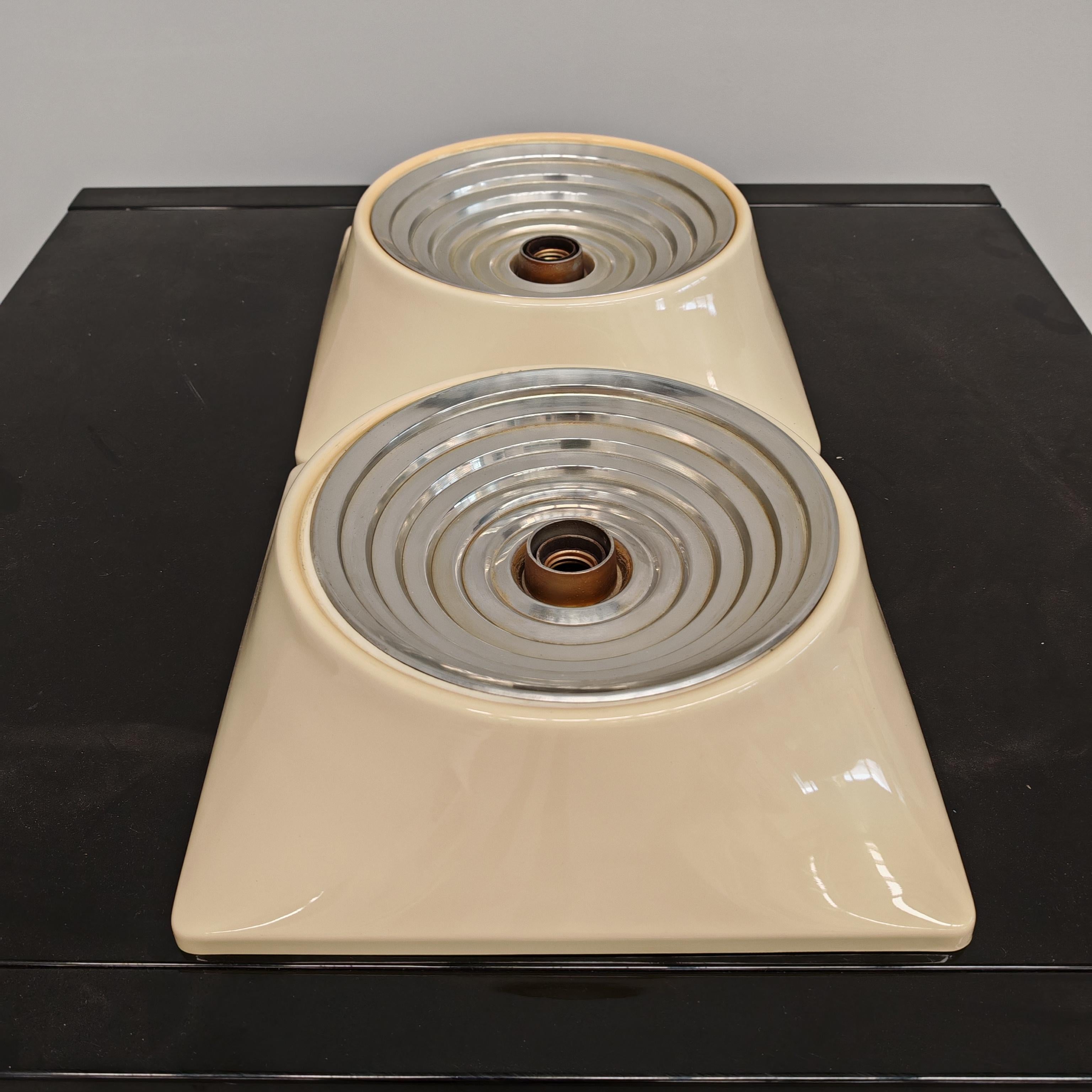 Paire d'appliques design italiennes des années 1960  le style de l'ère spatiale - Stilnovo en vente 9