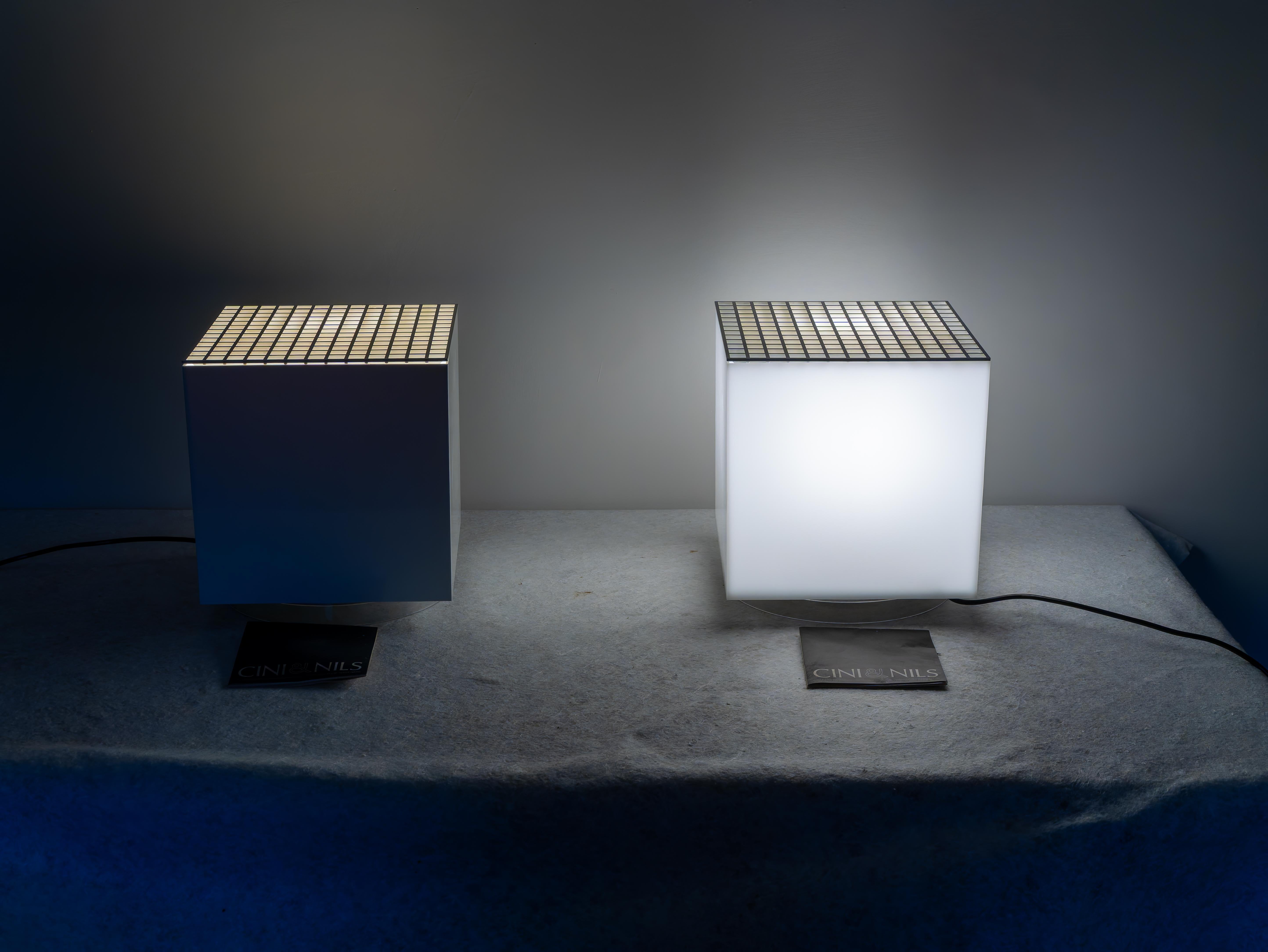 Raro par de lámparas y florero Cubo Luce de Studio OPI para Cini&Nils Moderno de mediados de siglo en venta