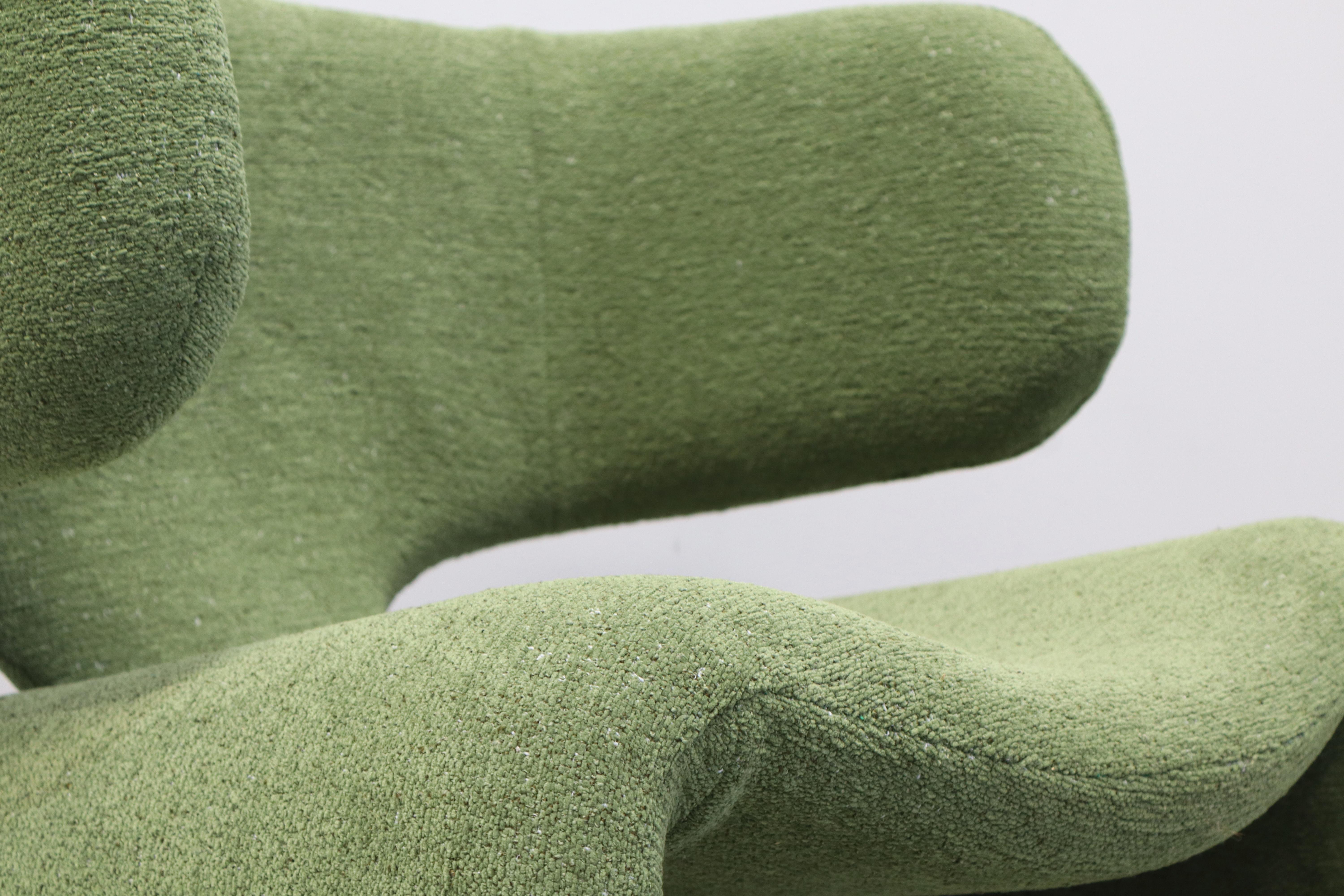 Raro par de sillones y reposapiés Djinn de Olivier Mourgue para Airborne Aluminio en venta