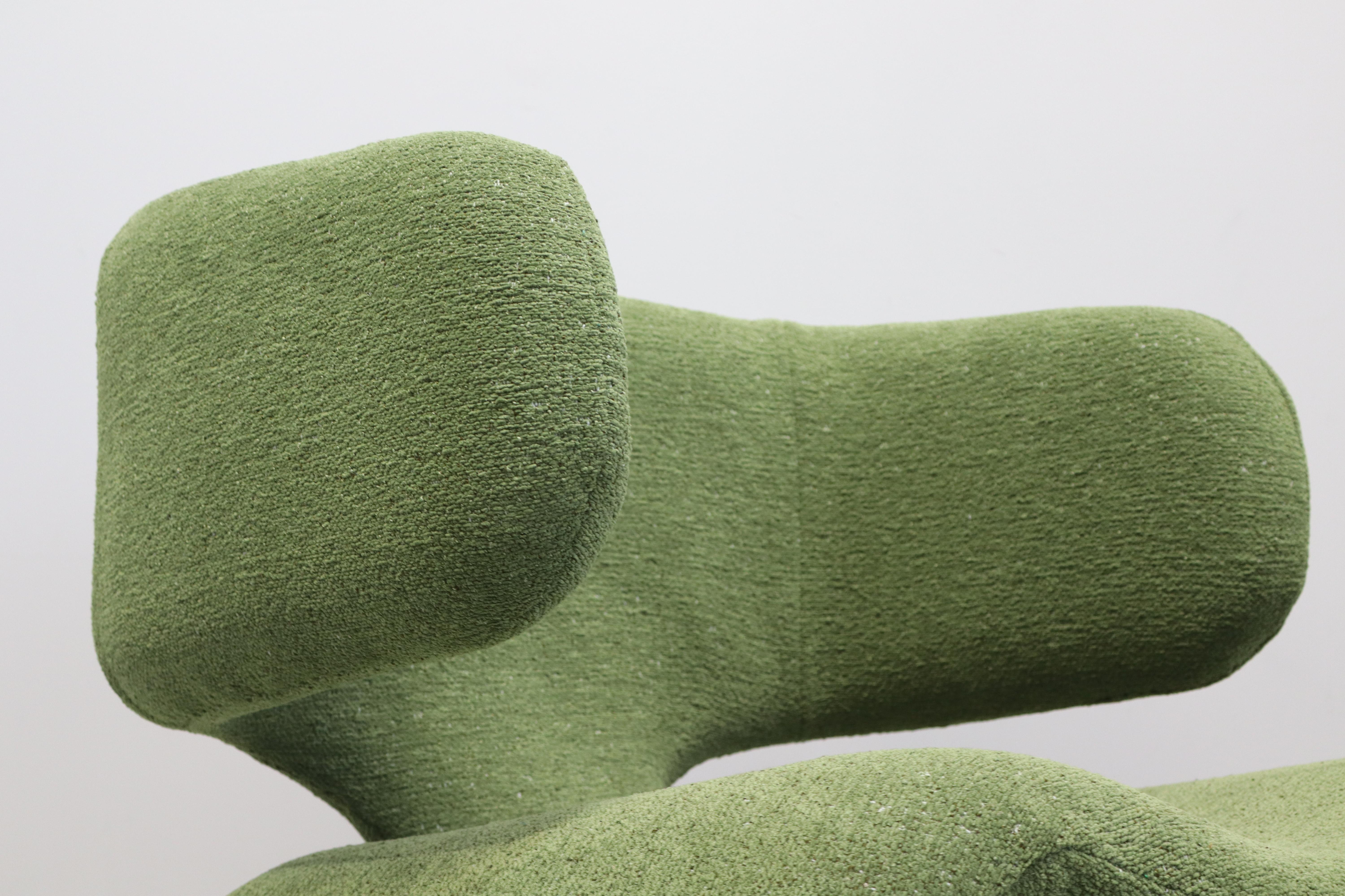 Raro par de sillones y reposapiés Djinn de Olivier Mourgue para Airborne en venta 1